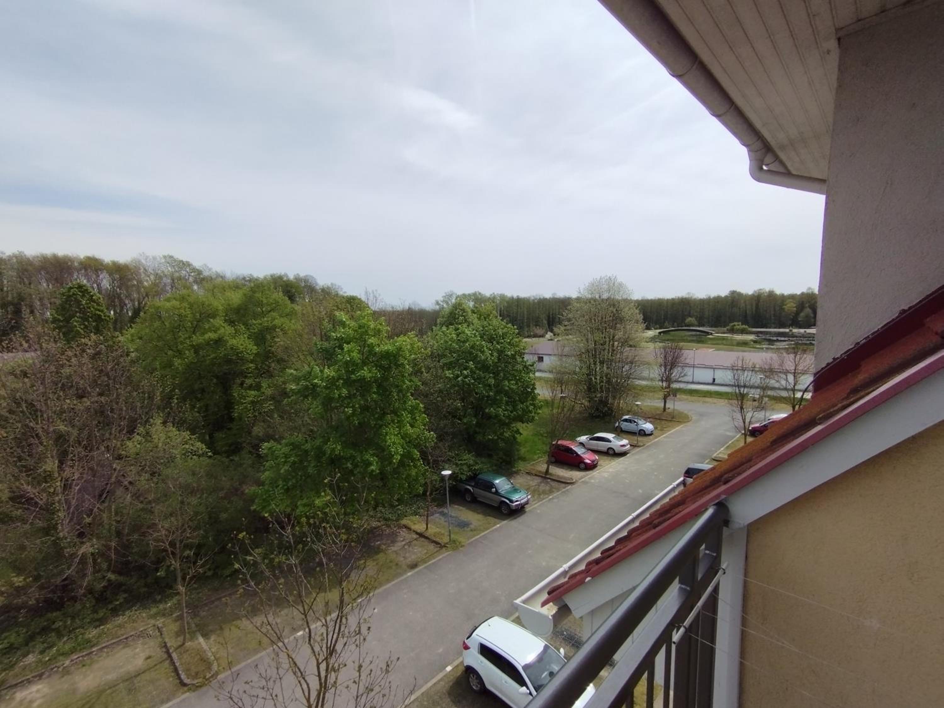 NYUGALOM APARTMAN