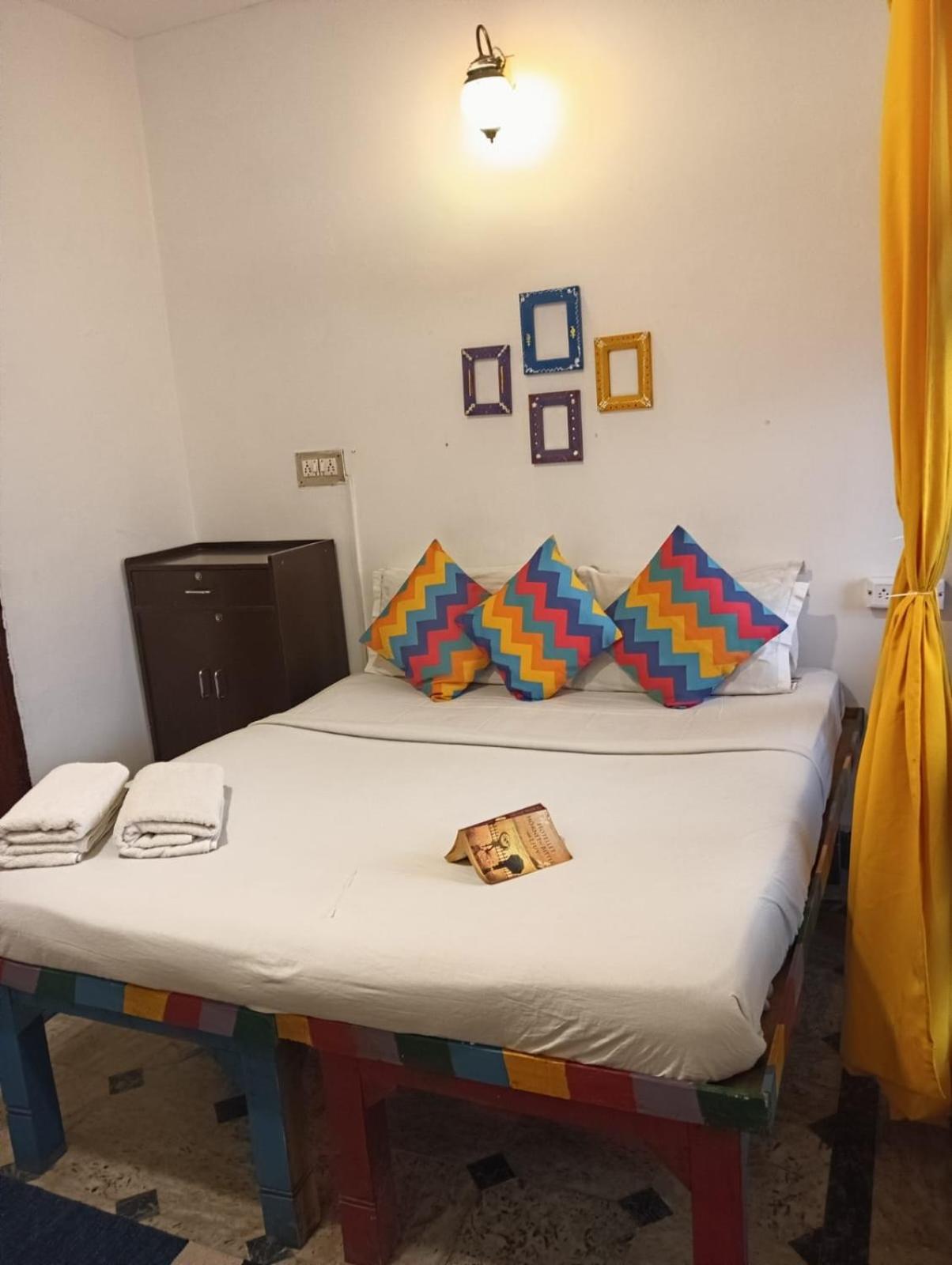 goSTOPS Lite Varanasi
