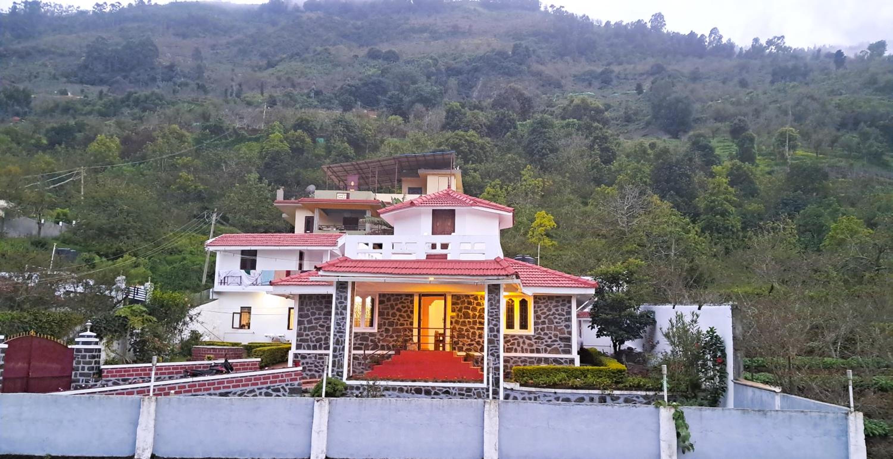 iSTAYS - Kodai Villa view 2