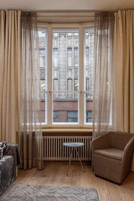 Beautiful 1bd Old Town Apartment