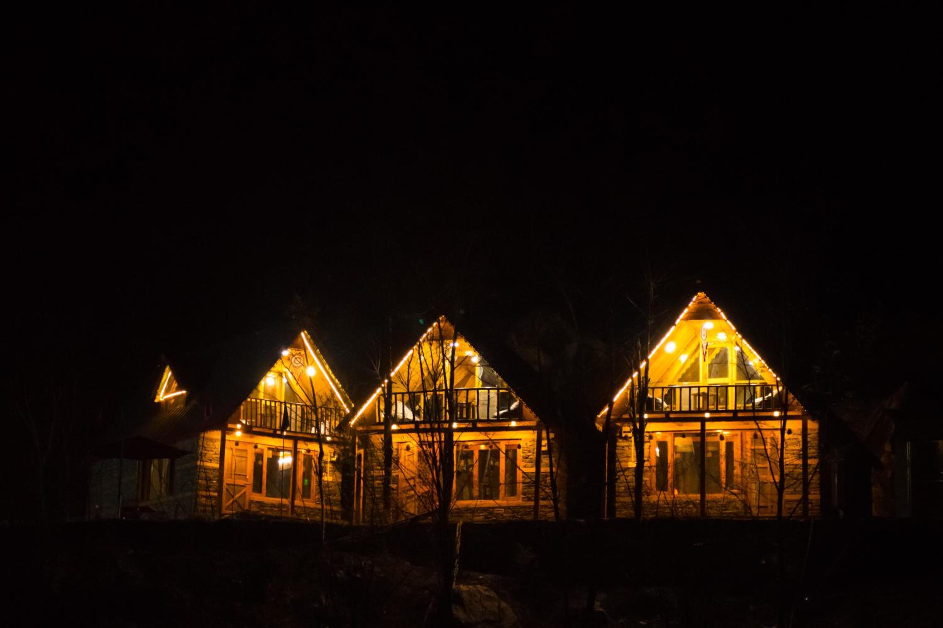 Sainj Riverside Cottages view 5