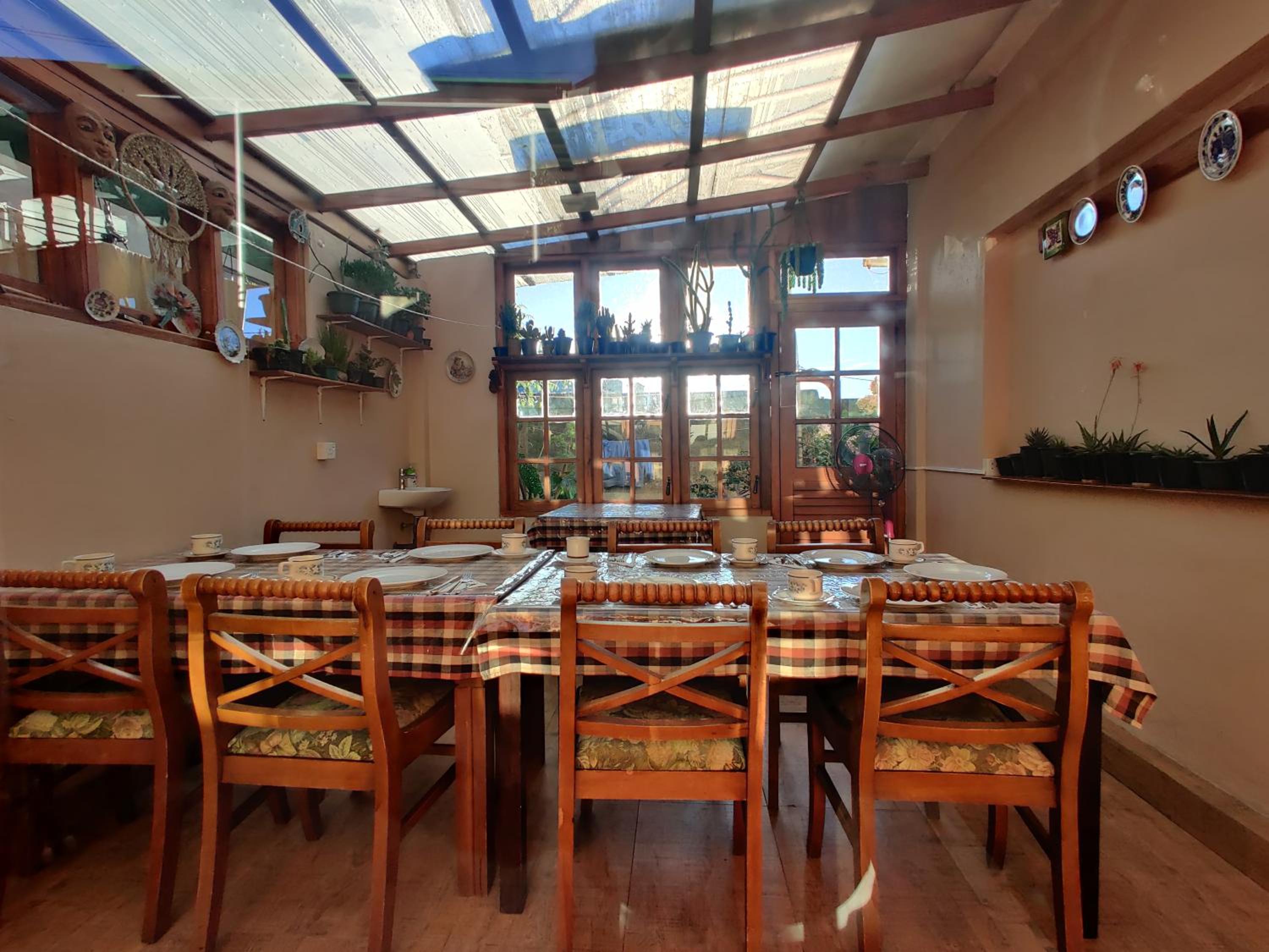 Carnation Rest