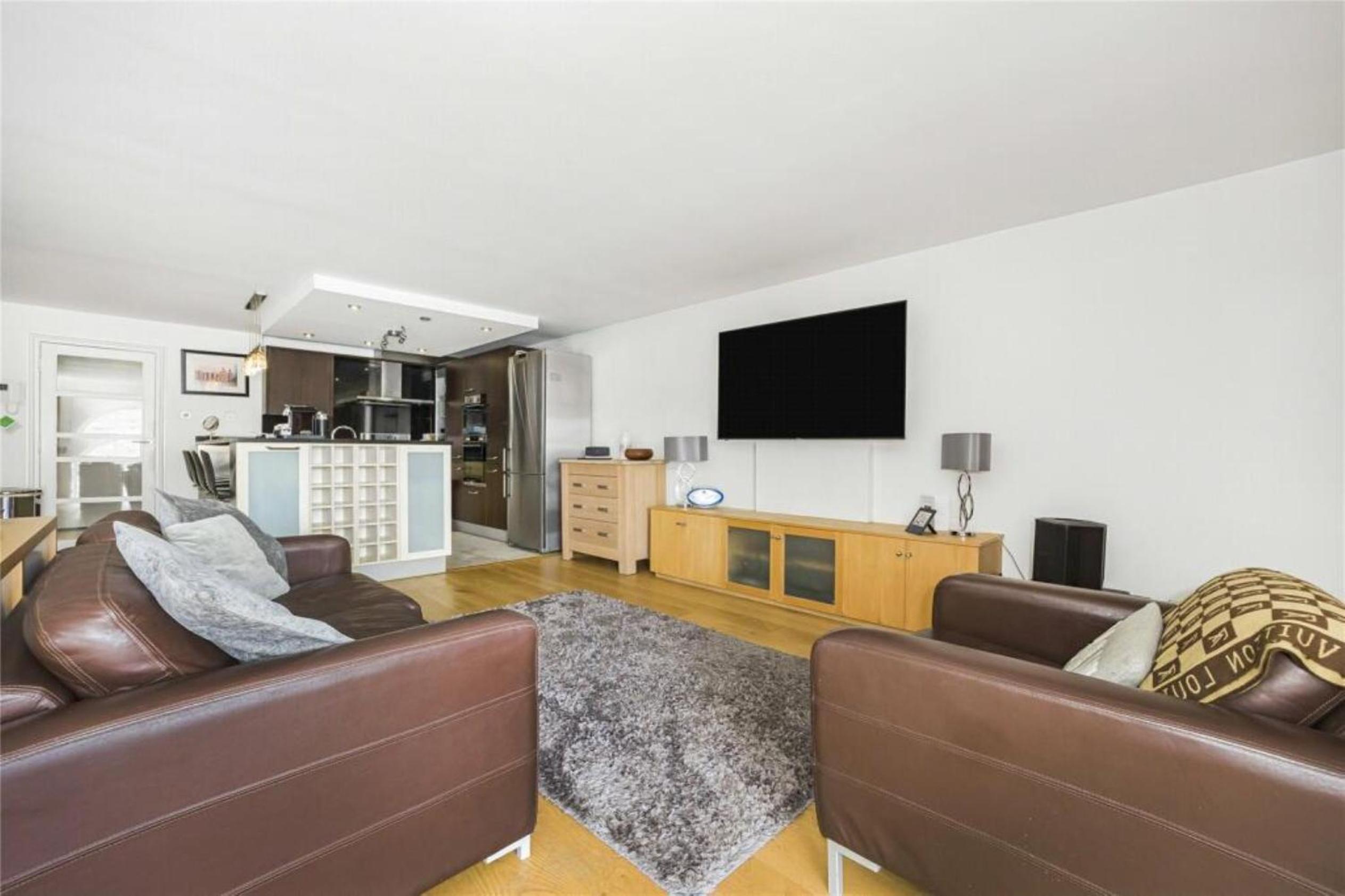 Subpenthouse sleeps 6, Stunning views of Tower Bridge!