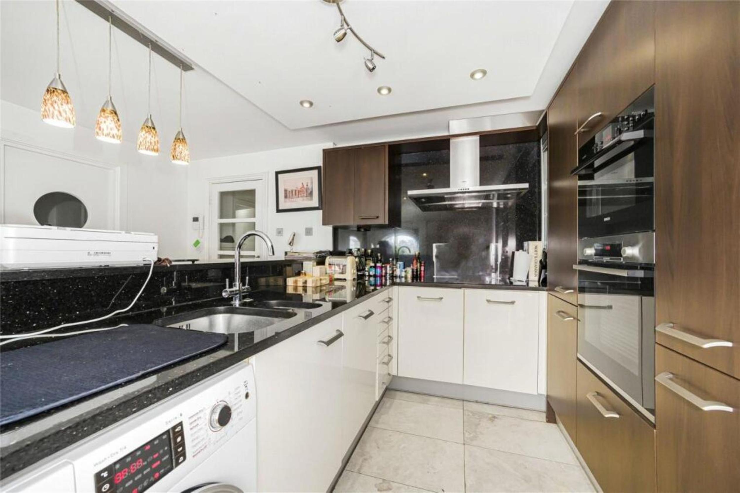 Subpenthouse sleeps 6, Stunning views of Tower Bridge!