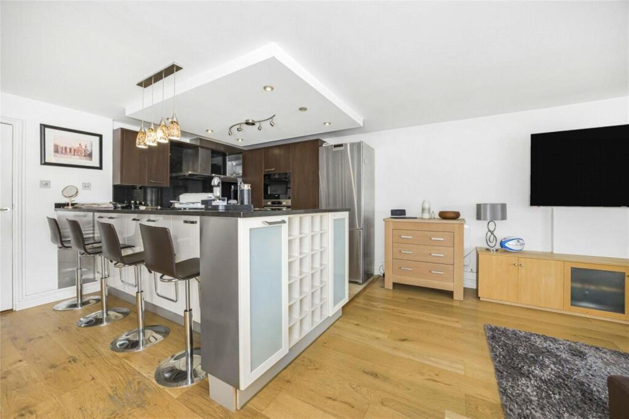 Subpenthouse sleeps 6, Stunning views of Tower Bridge!