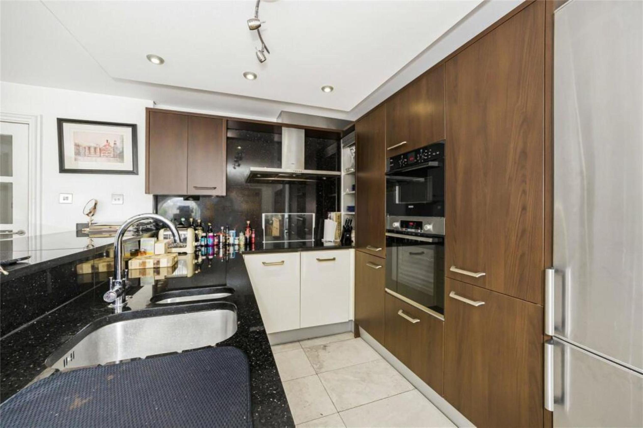 Subpenthouse sleeps 6, Stunning views of Tower Bridge!