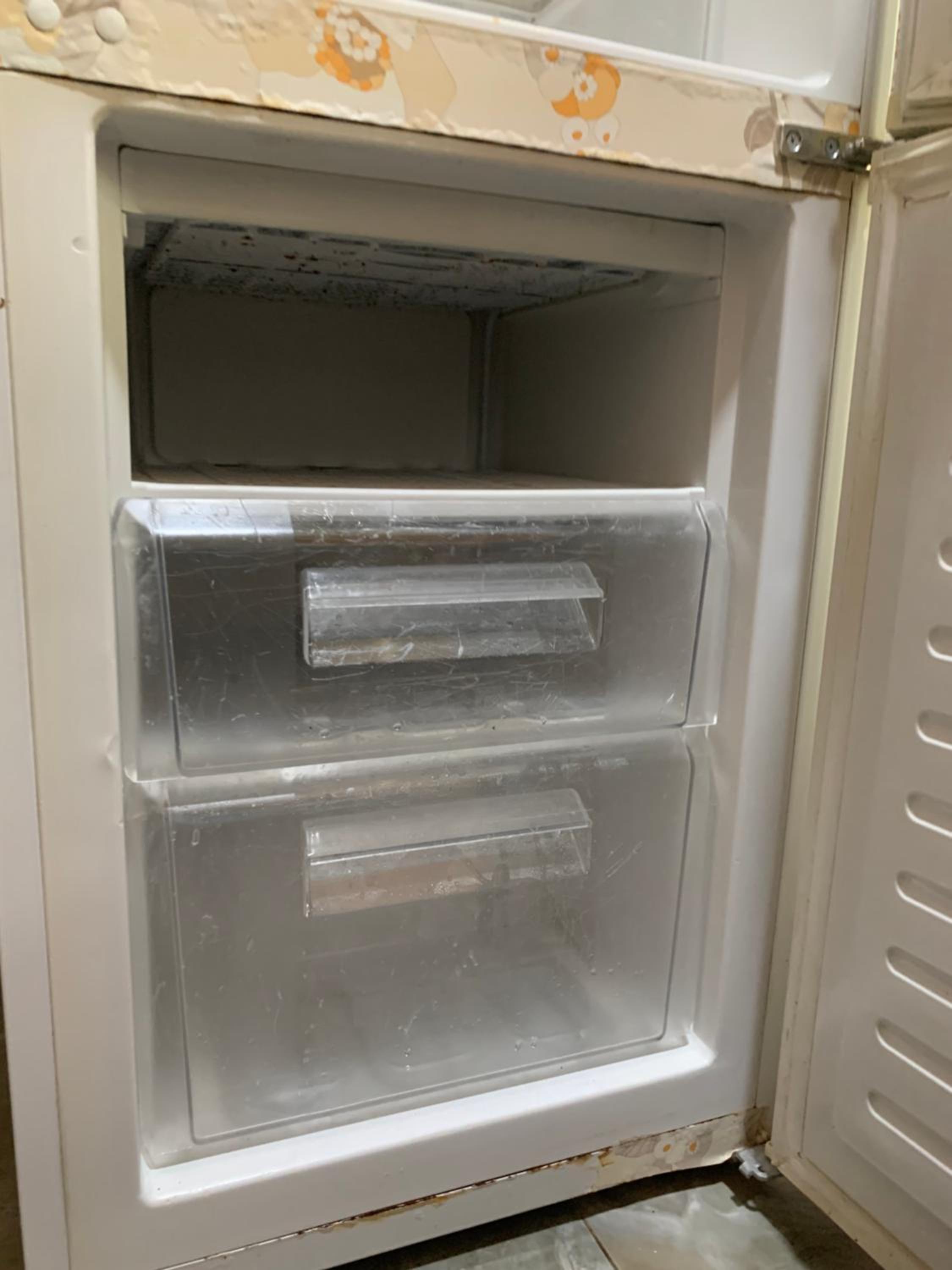 Comfortable 2BDR Apt - Superb power supply, Wi-Fi, Kitchen, Netflix, Mins to Airport view 2