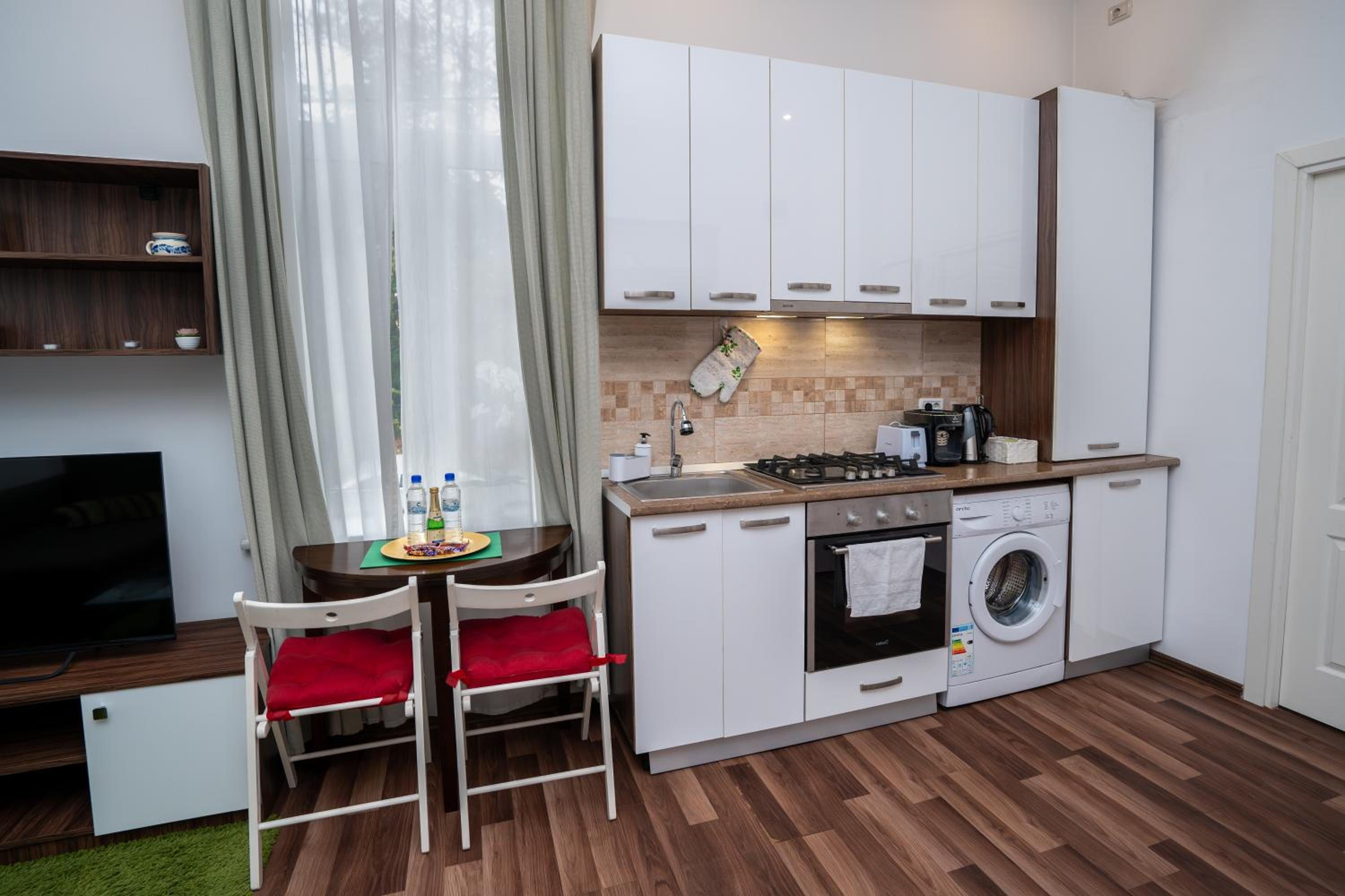 Downtown Central University Apartament - CAL1