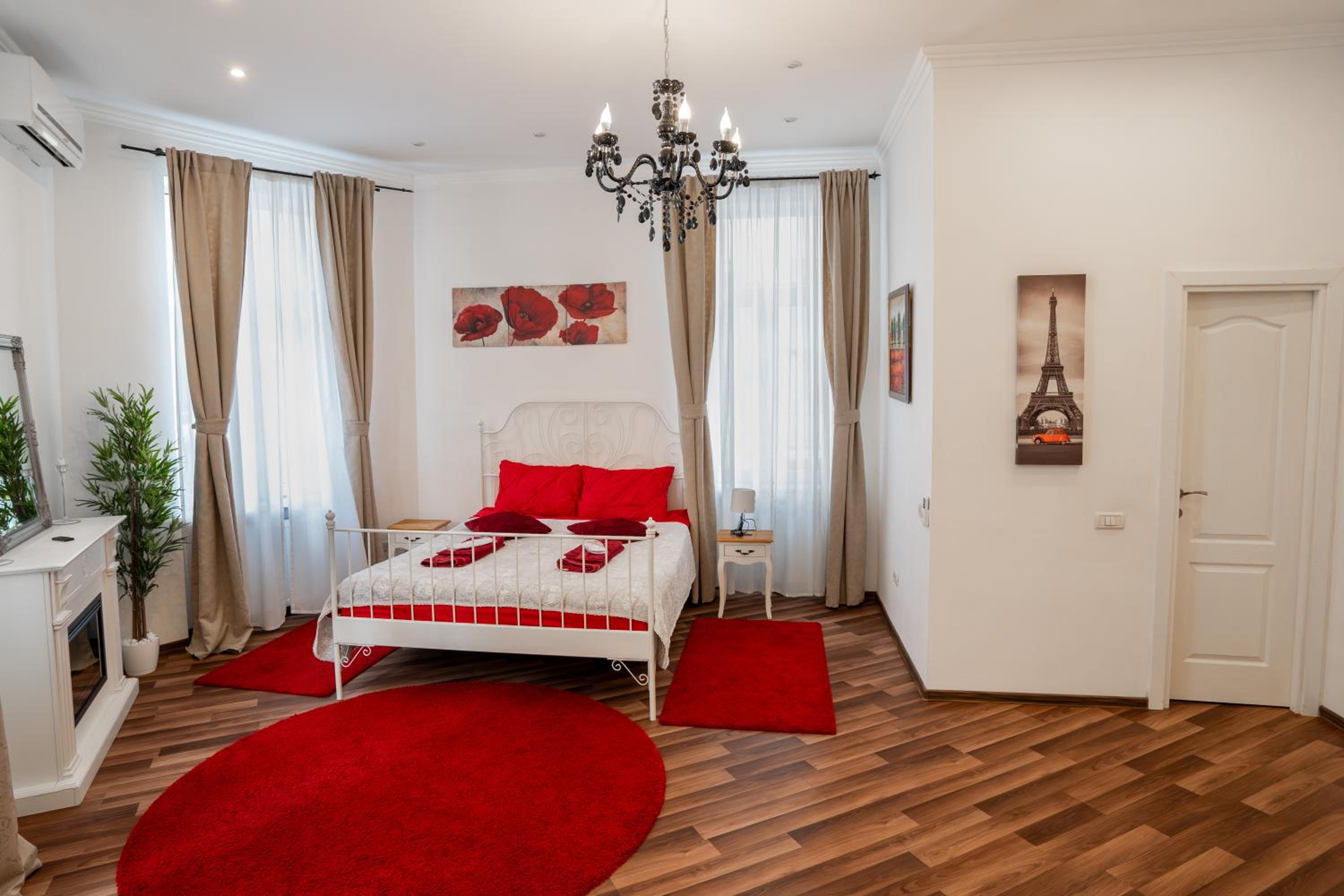 Downtown Central University Apartament - CAL1