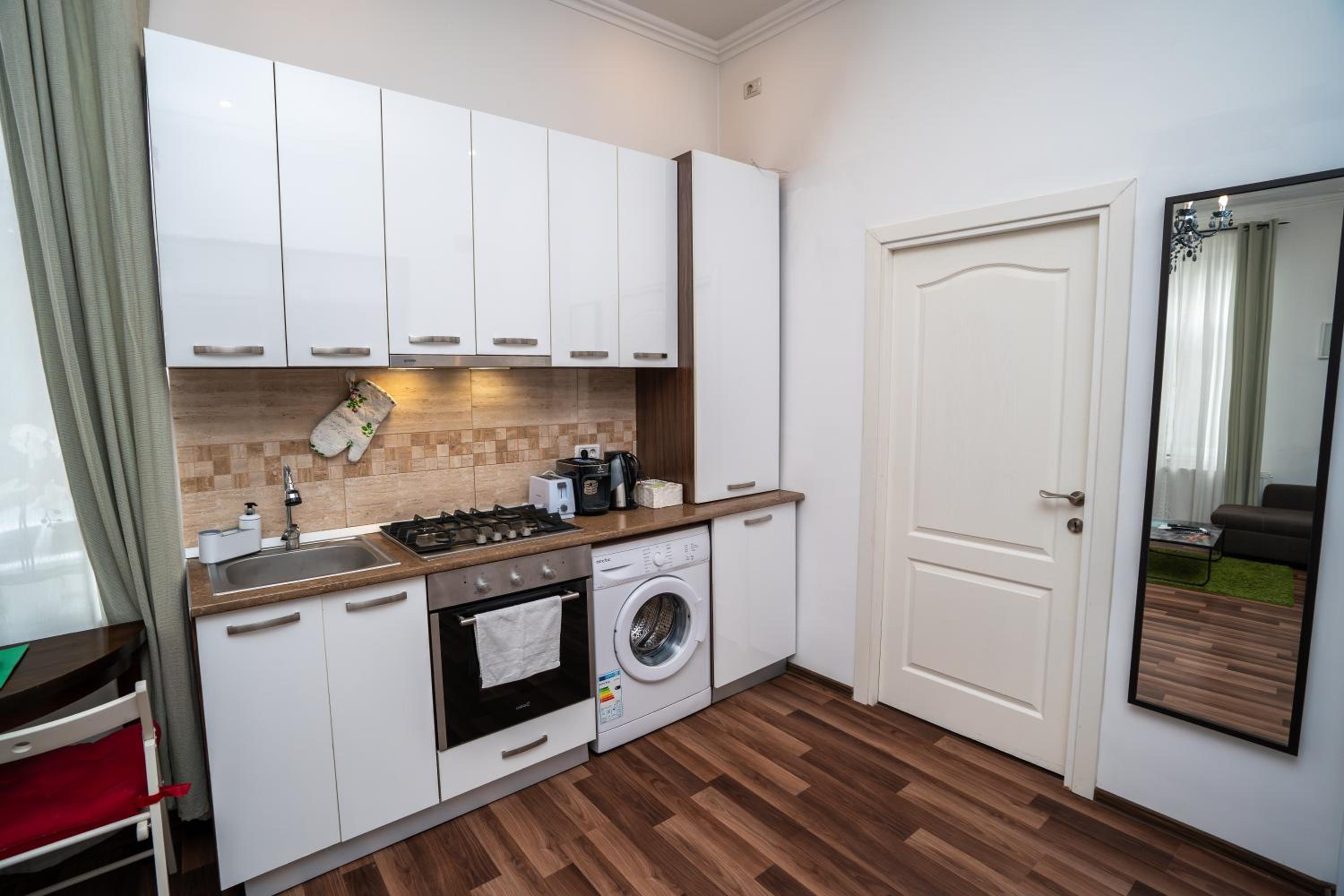 Downtown Central University Apartament - CAL1