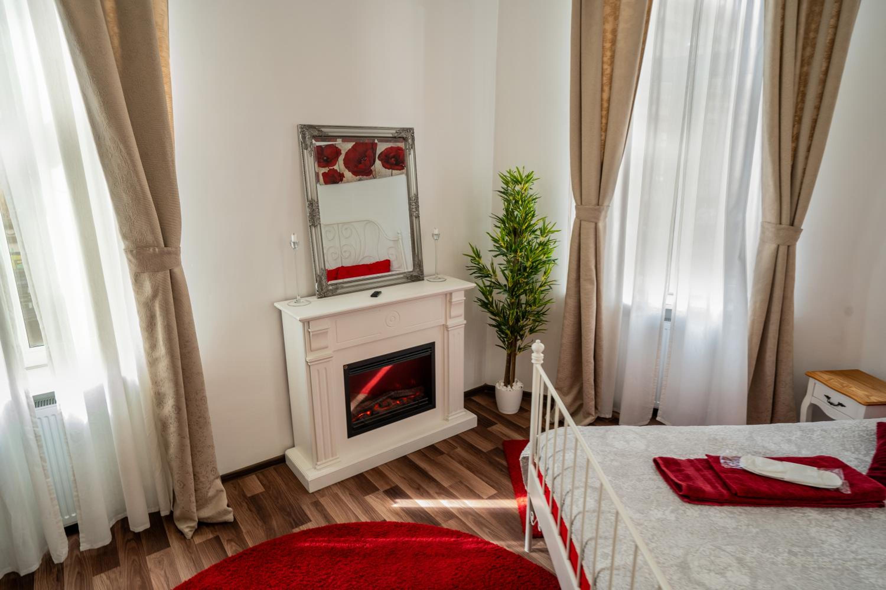Downtown Central University Apartament - CAL1