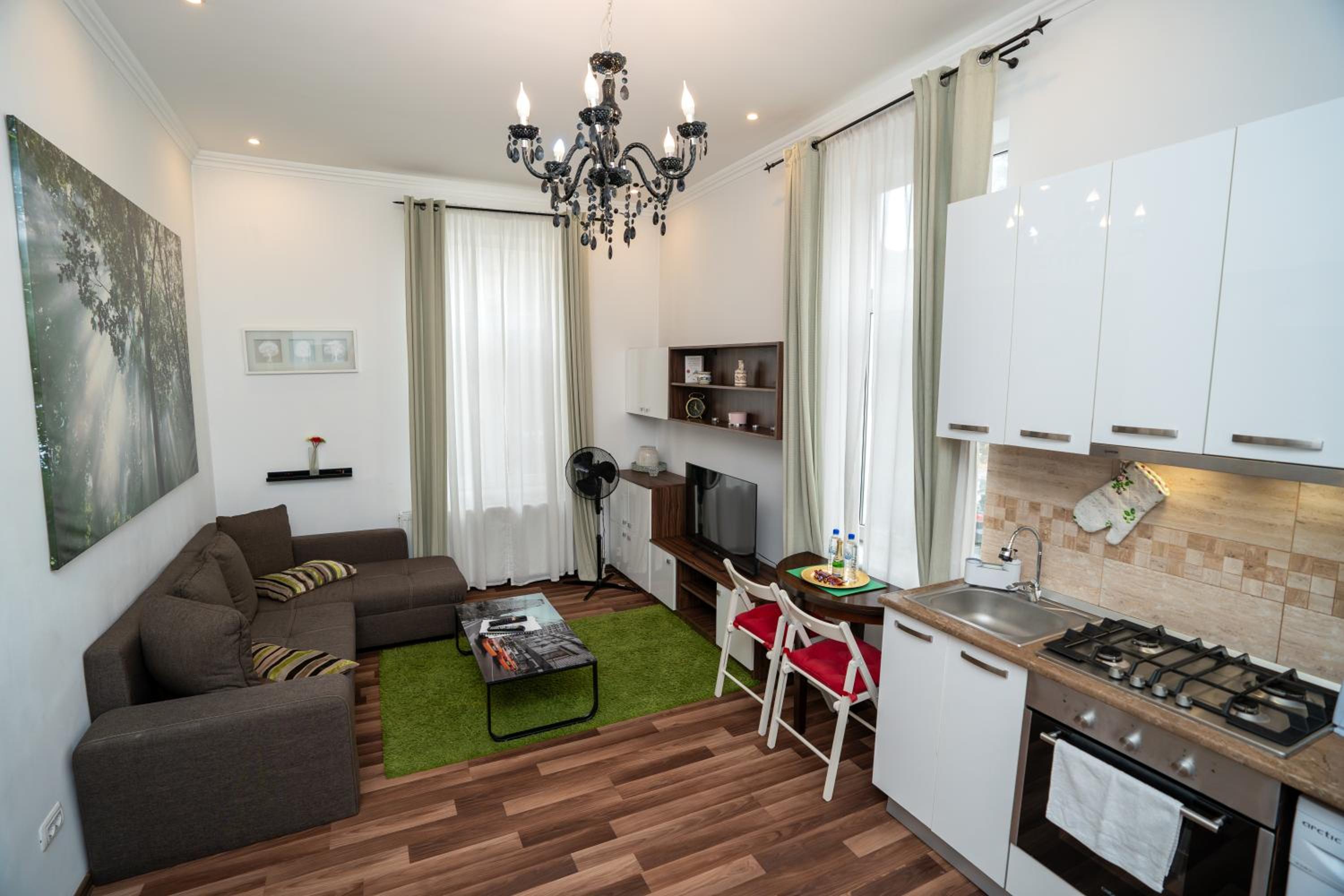 Downtown Central University Apartament - CAL1