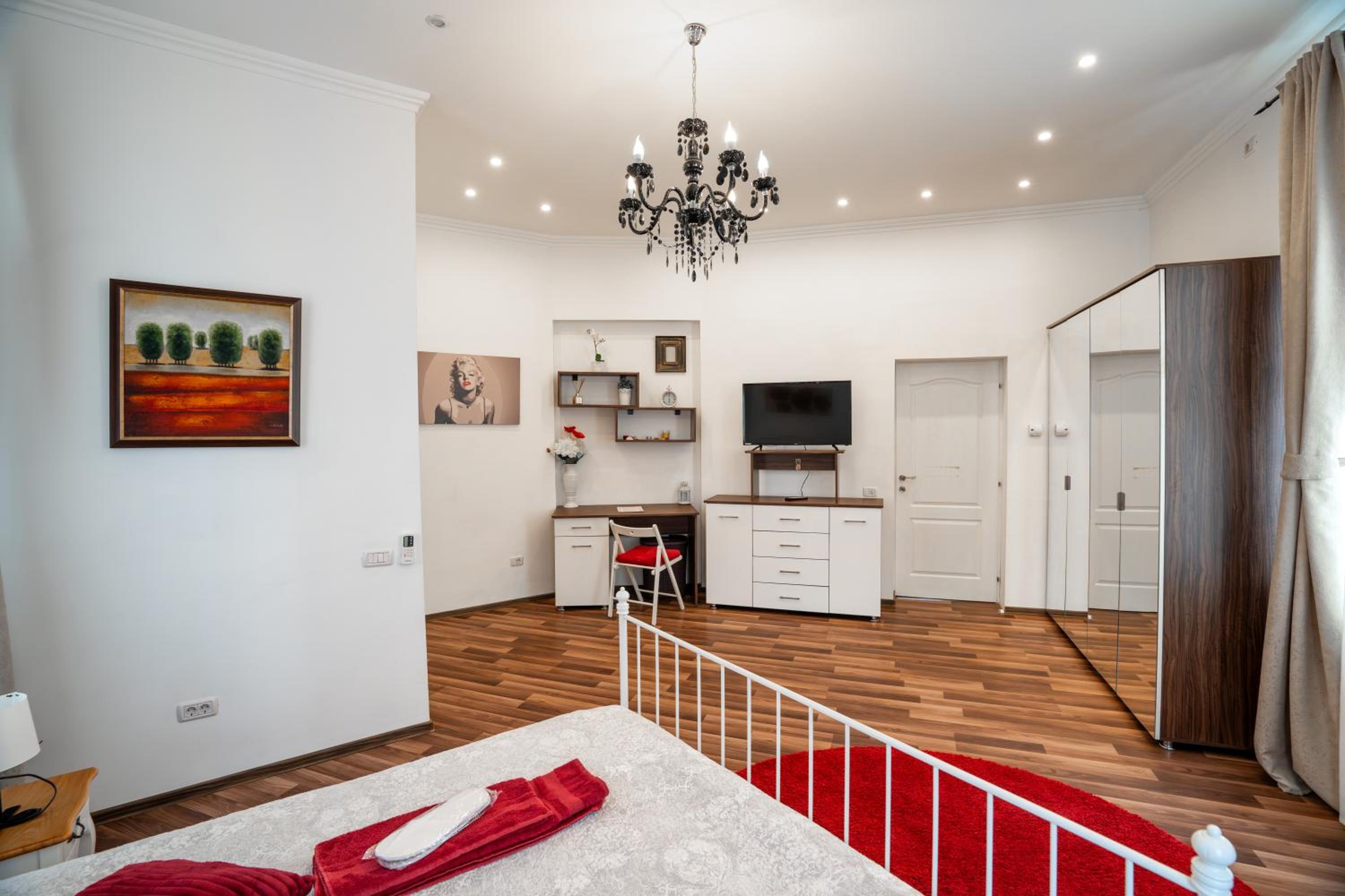 Downtown Central University Apartament - CAL1