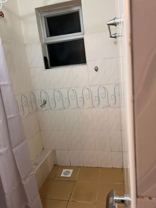 Ritzy 2br,Netflix, Amazon Prime, Fast Wi-Fi, Free Parking