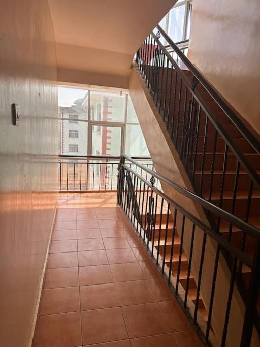 Ritzy 2br,Netflix, Amazon Prime, Fast Wi-Fi, Free Parking