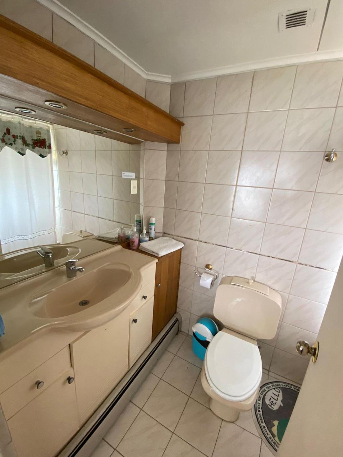 Karol Hostal