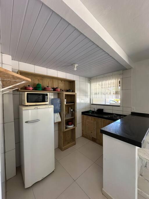 Casa02 - Mariscal/Canto Grande a 150mts da praia