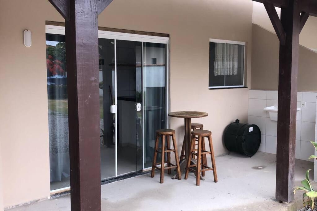 Casa02 - Mariscal/Canto Grande a 150mts da praia