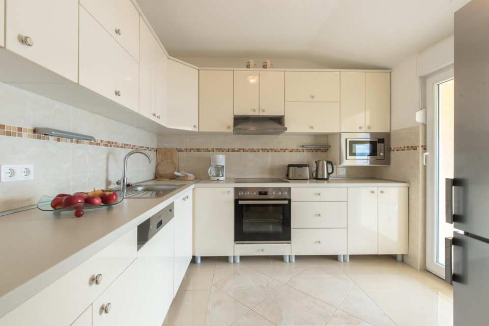 Apartment La Dostana 4 view 2