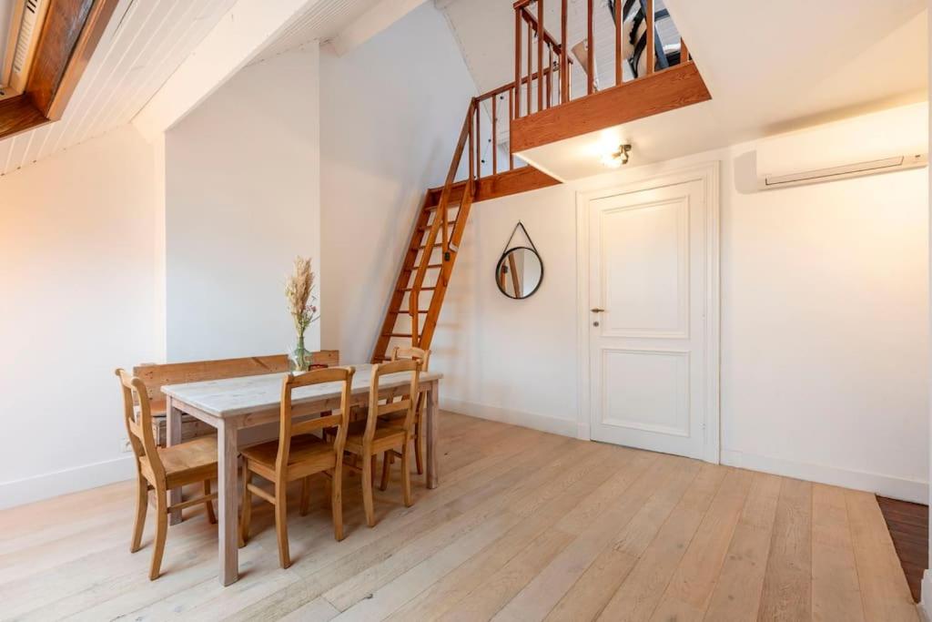 Cosy Penthouse in city center