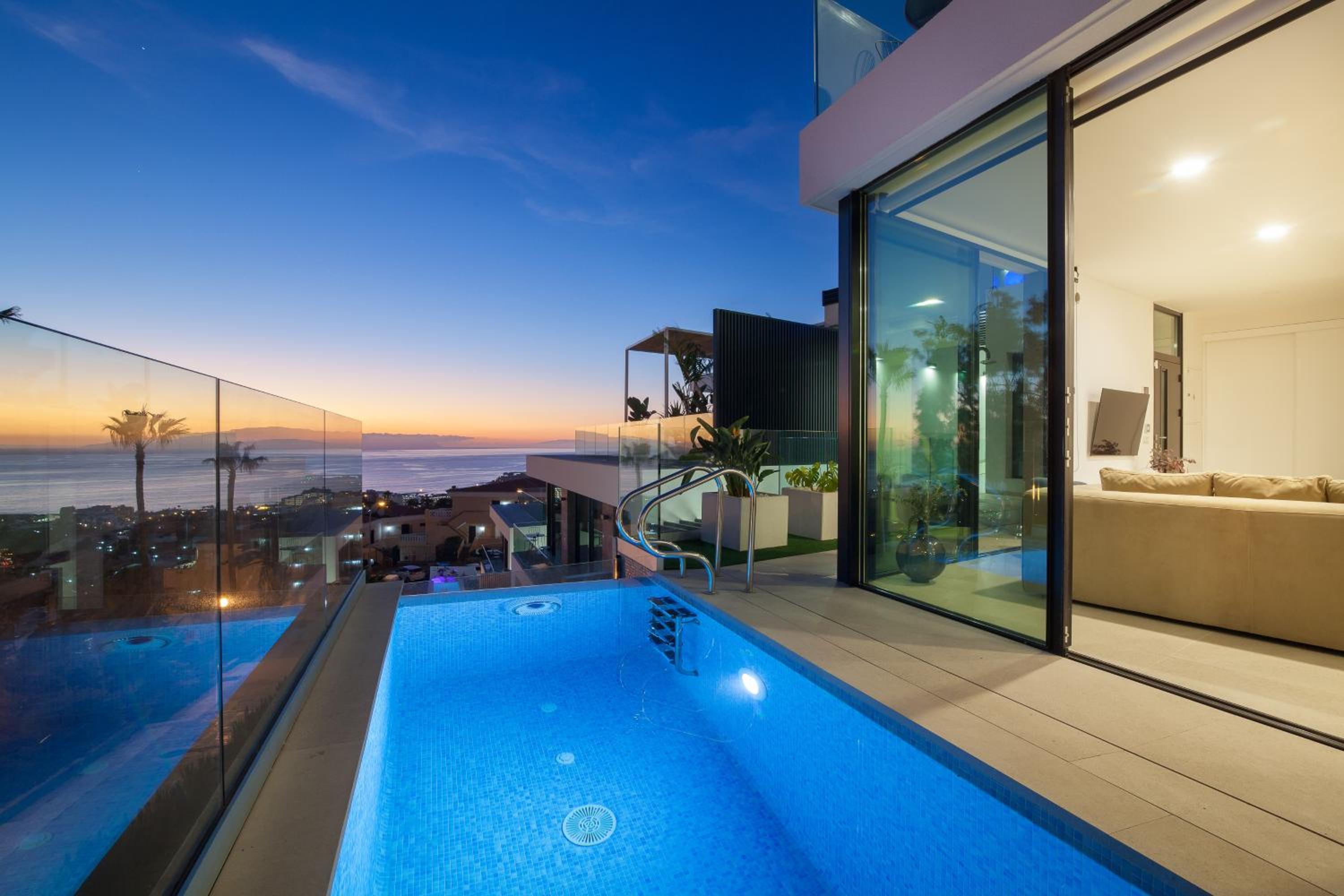 200m² NEW Villa F with private, heated pool and amazing ocean view. photo 1