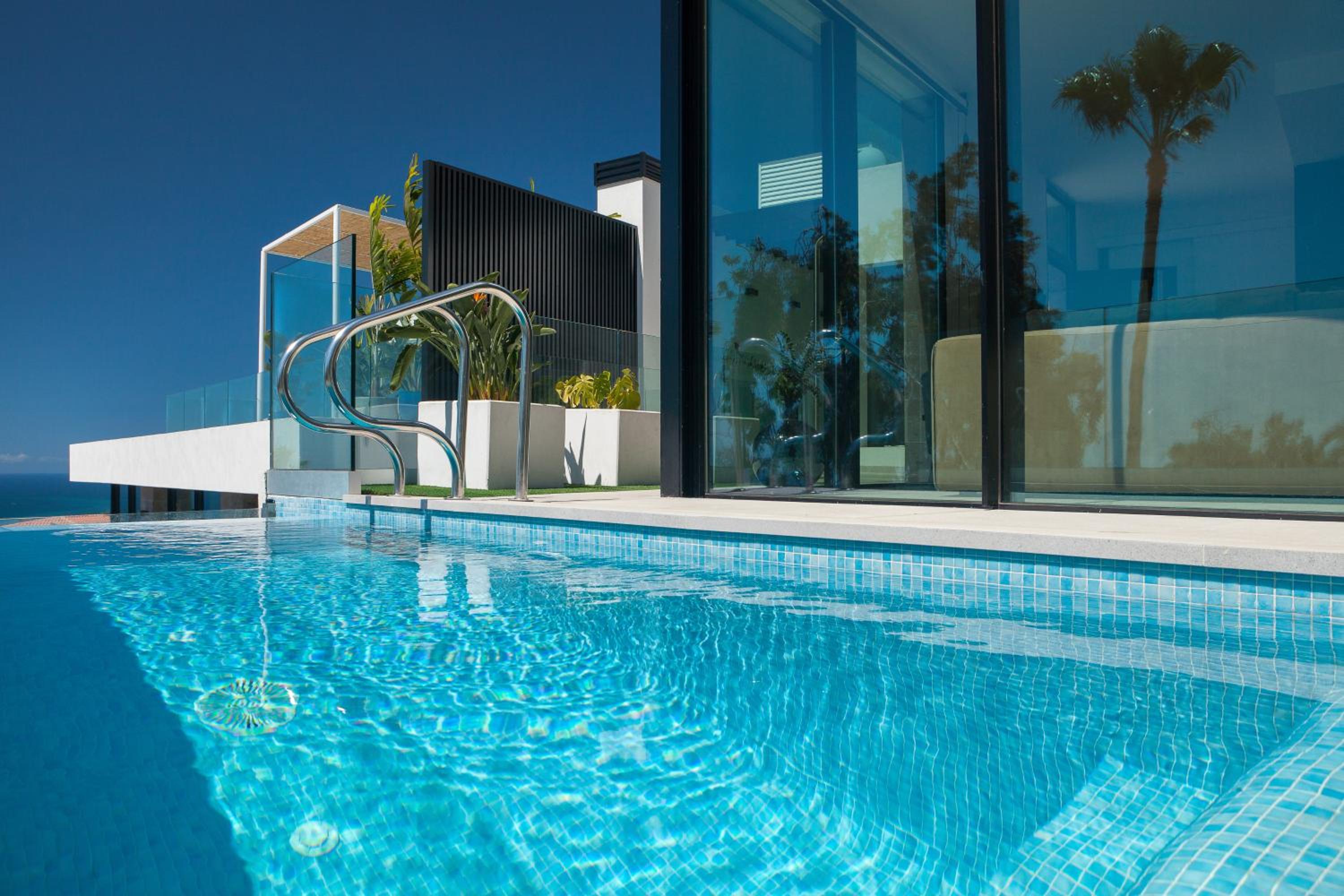 200m² NEW Villa F with private, heated pool and amazing ocean view. photo 3