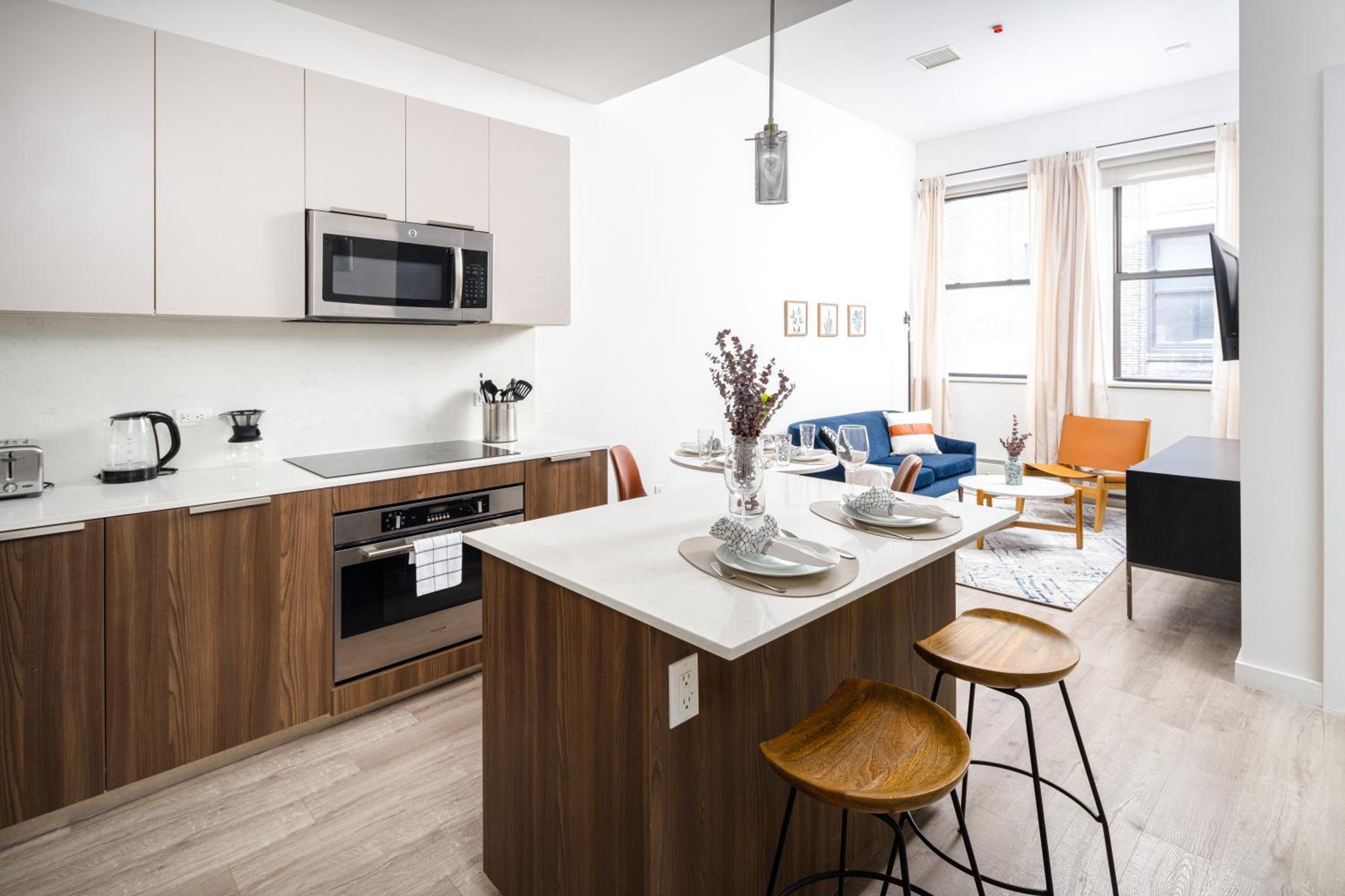 Spacious Luxury 2BD Downtown Gym W/D Doorman