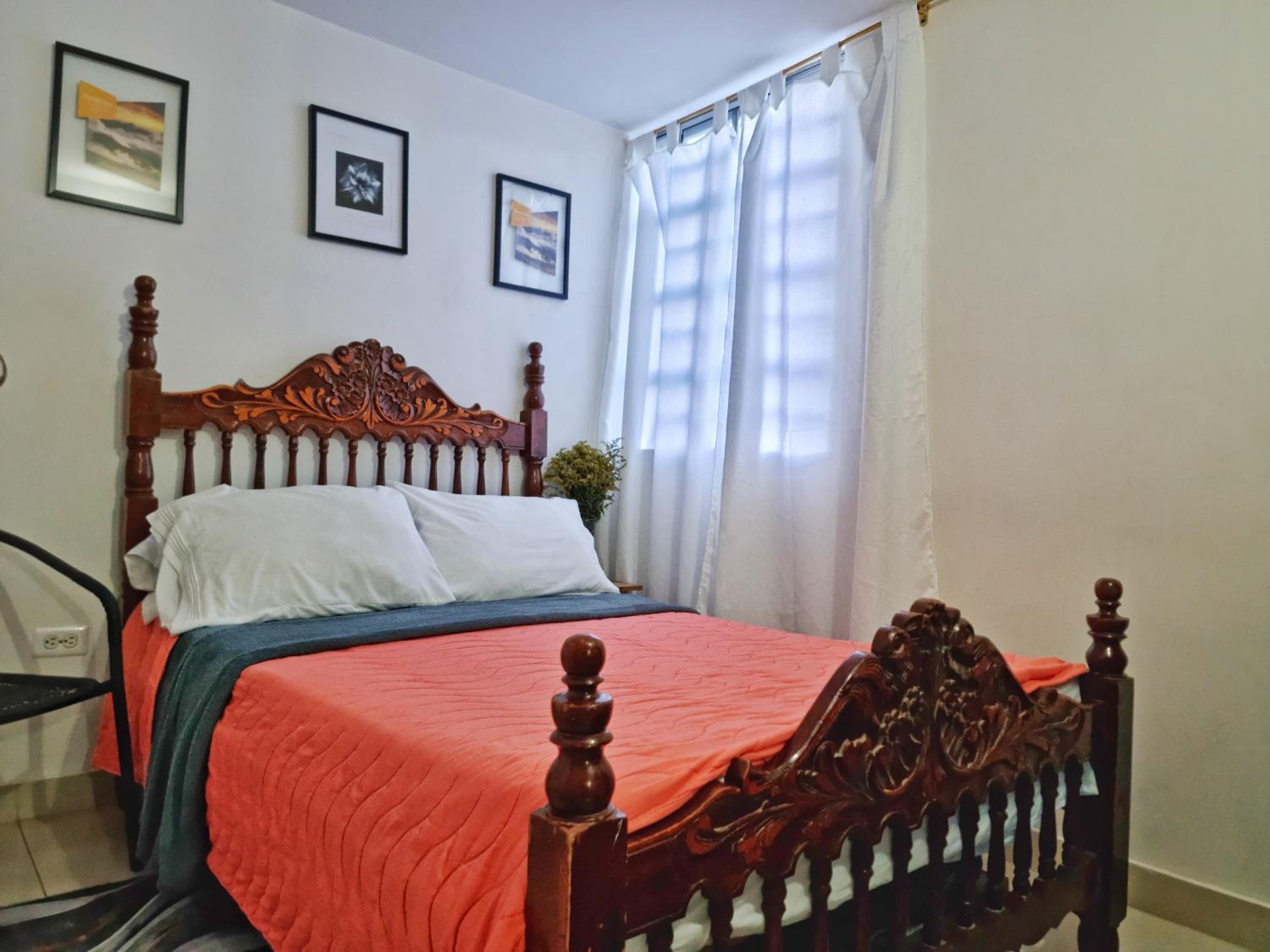 Hostal - Doña Elva a 15 min del aeropuerto