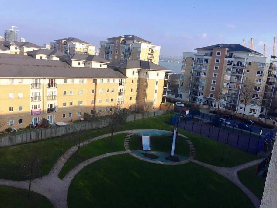1 Bedroom Flat near Excel, O2, Canary Wharf - London