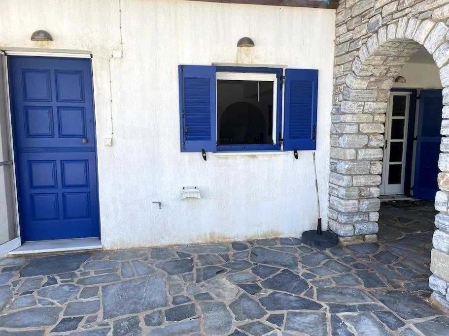 Ariadne's Apartment - Apollonas view 4