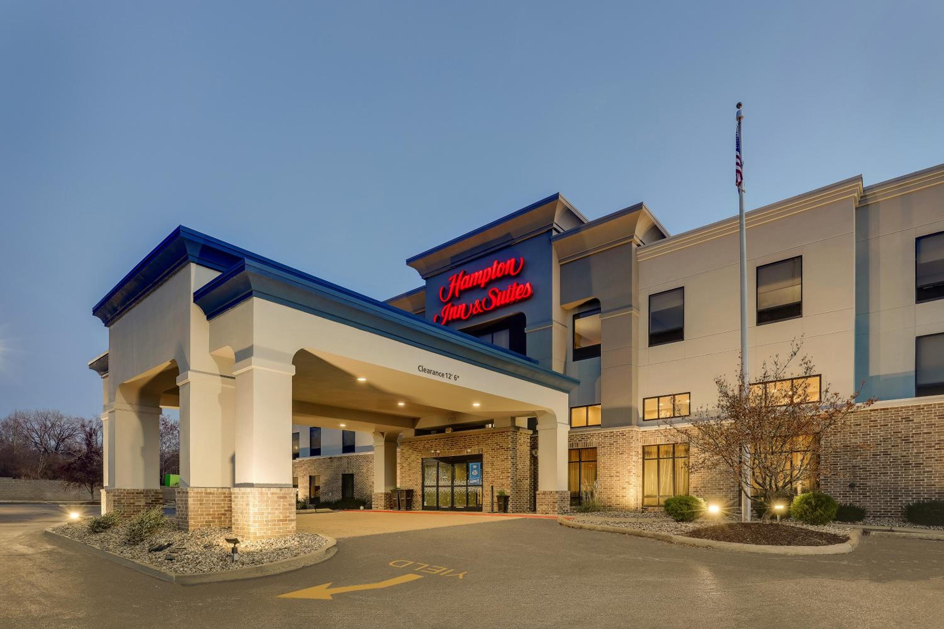 Hampton Inn  Suites St. Louis - Edwardsville - Property Image 10