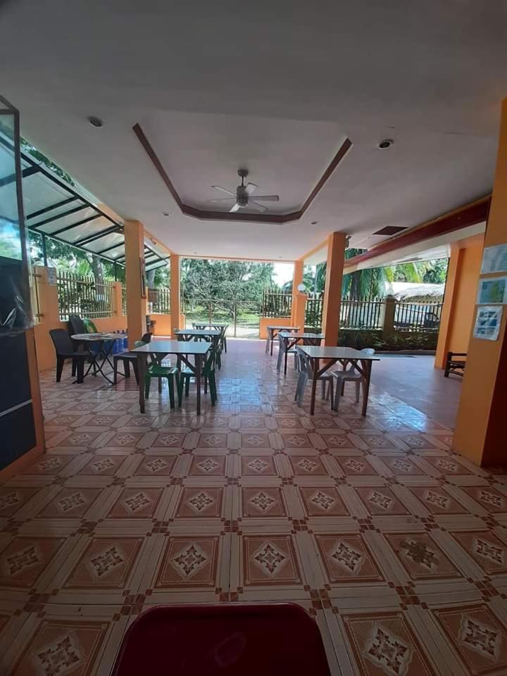 Jessa's 5 Guests house