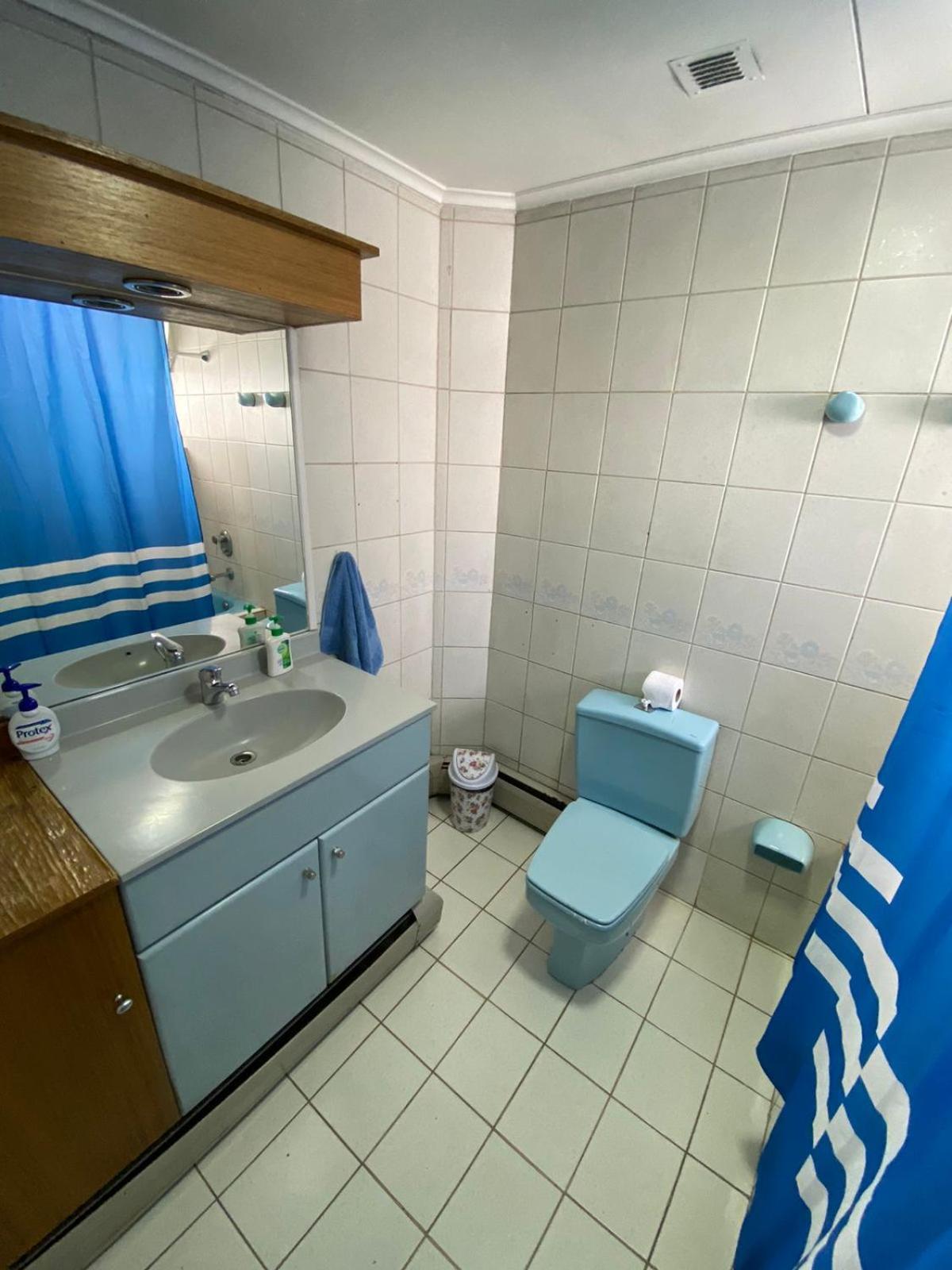 Karol Hostal