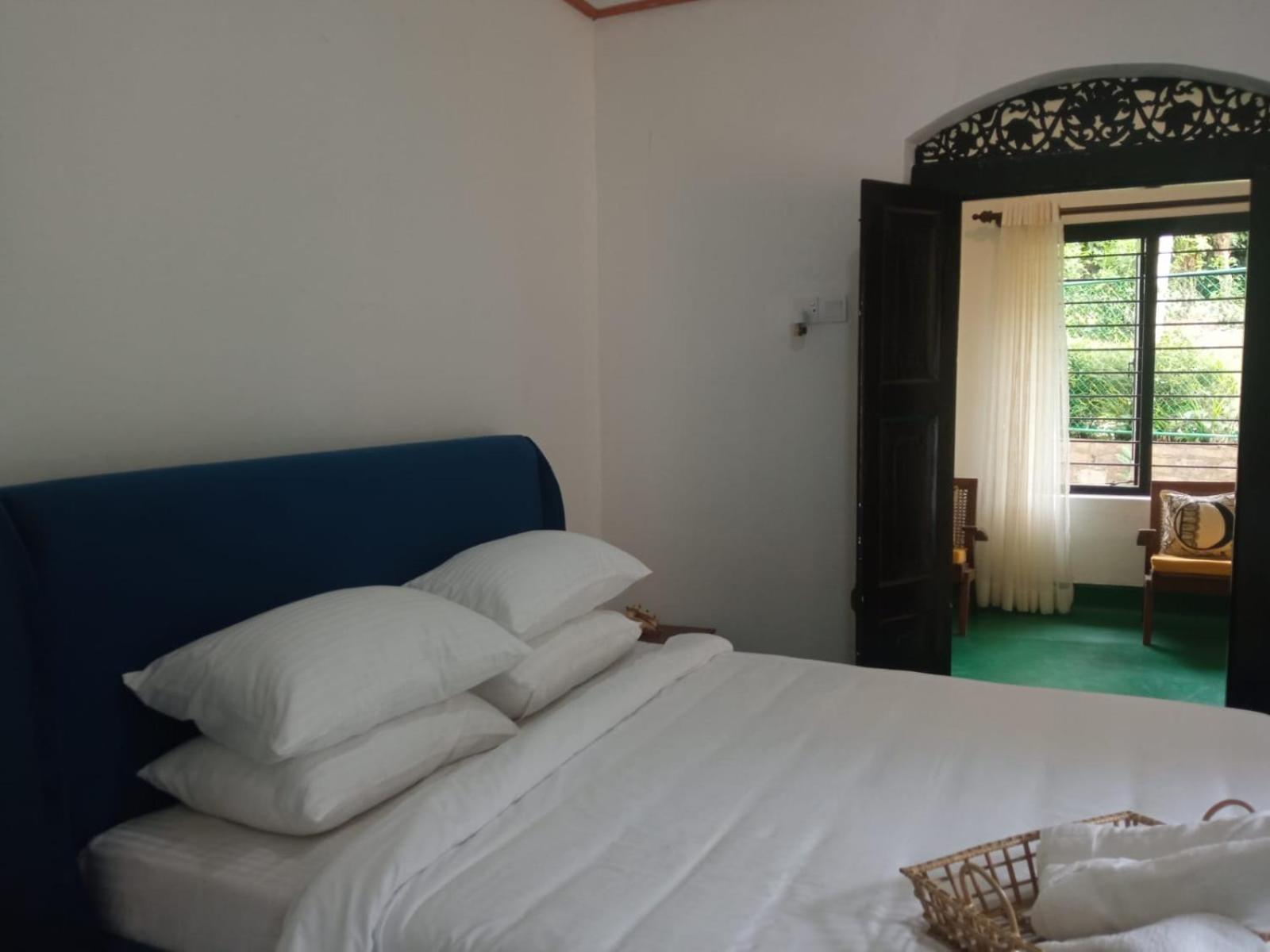 Kotuwegedera Dumbara Residency