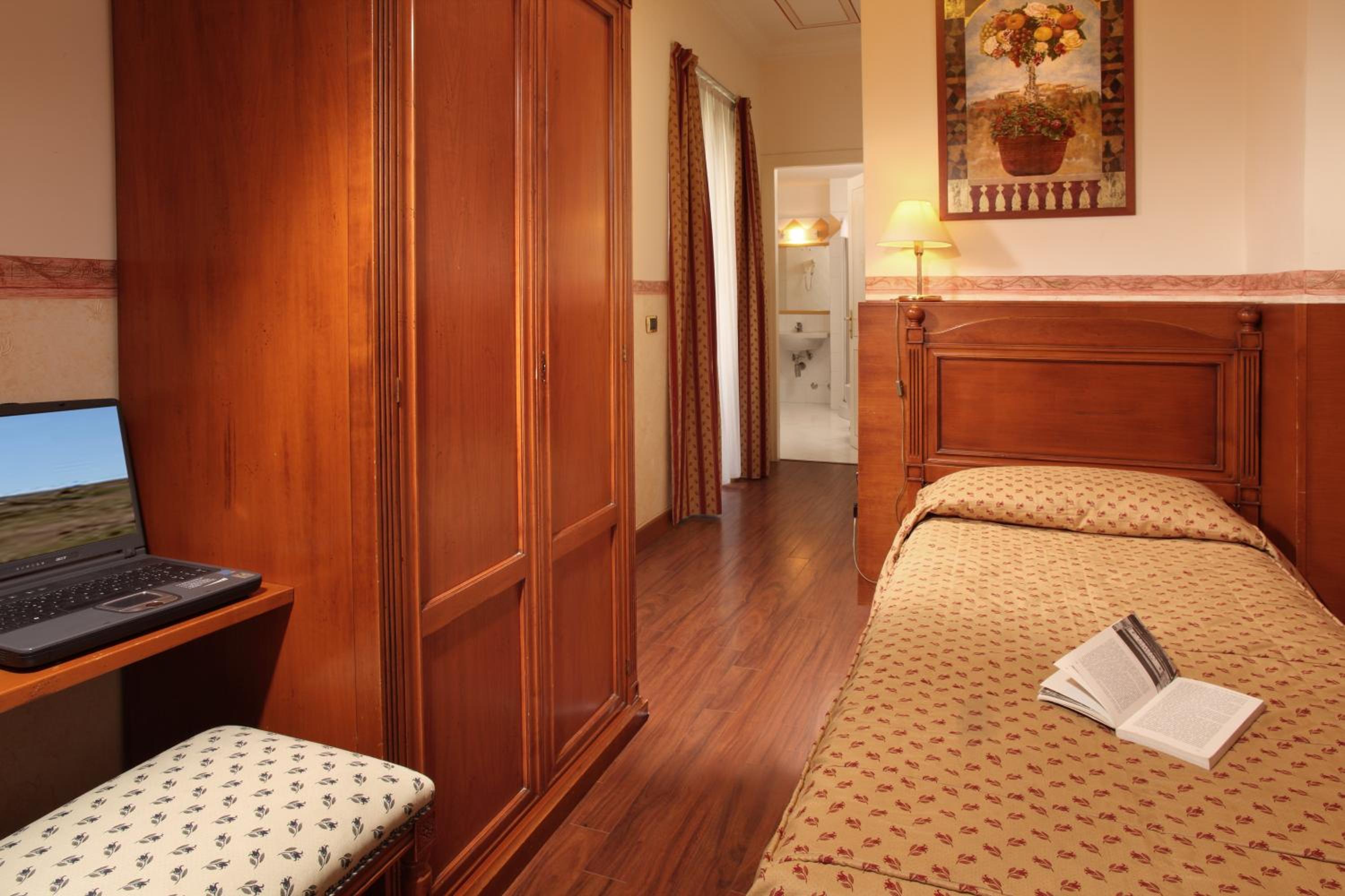 Hotel Alessandrino-3