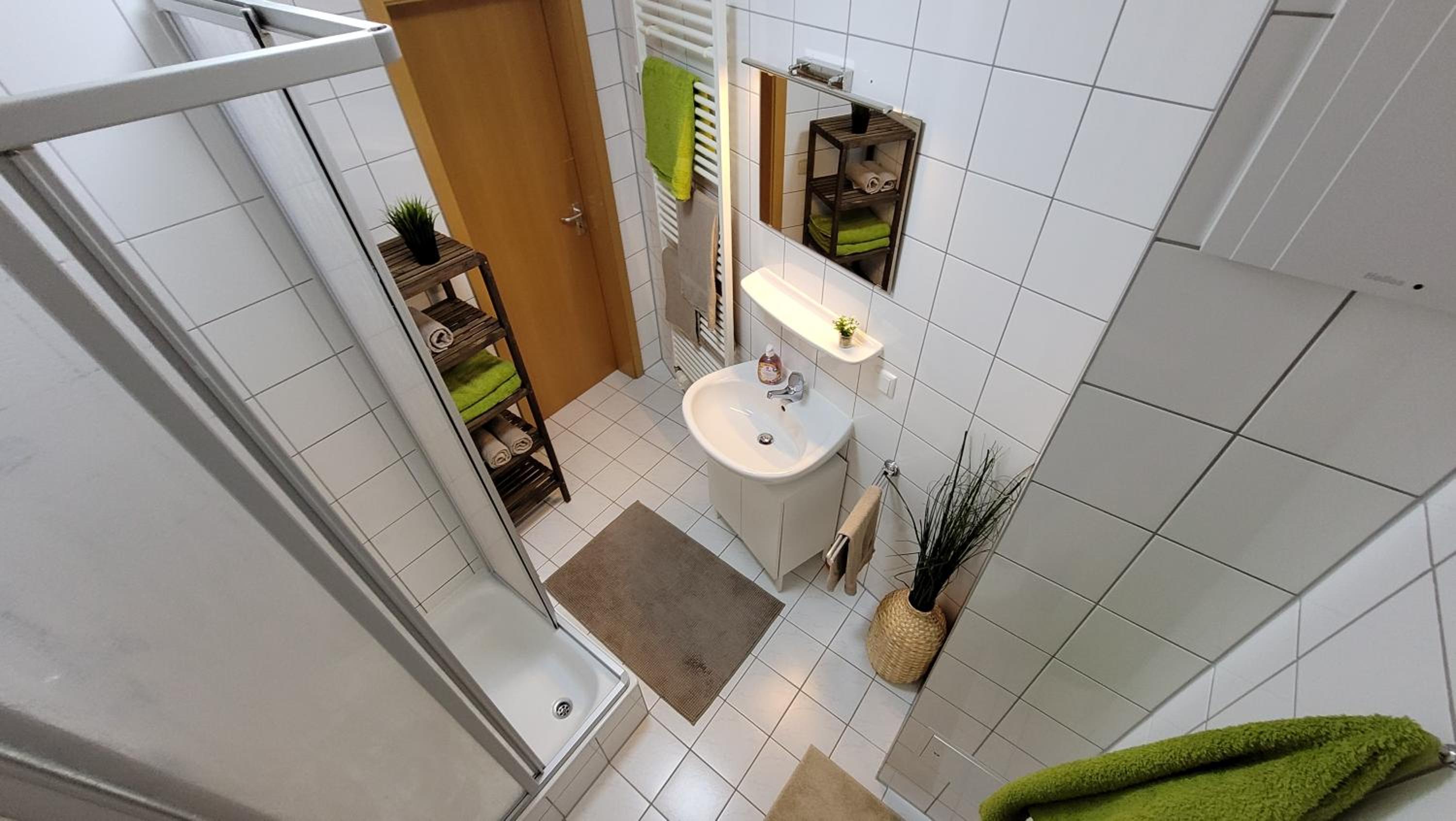 Wohlfühl-Ferienwohnung mit Tiefgarage im Grünen