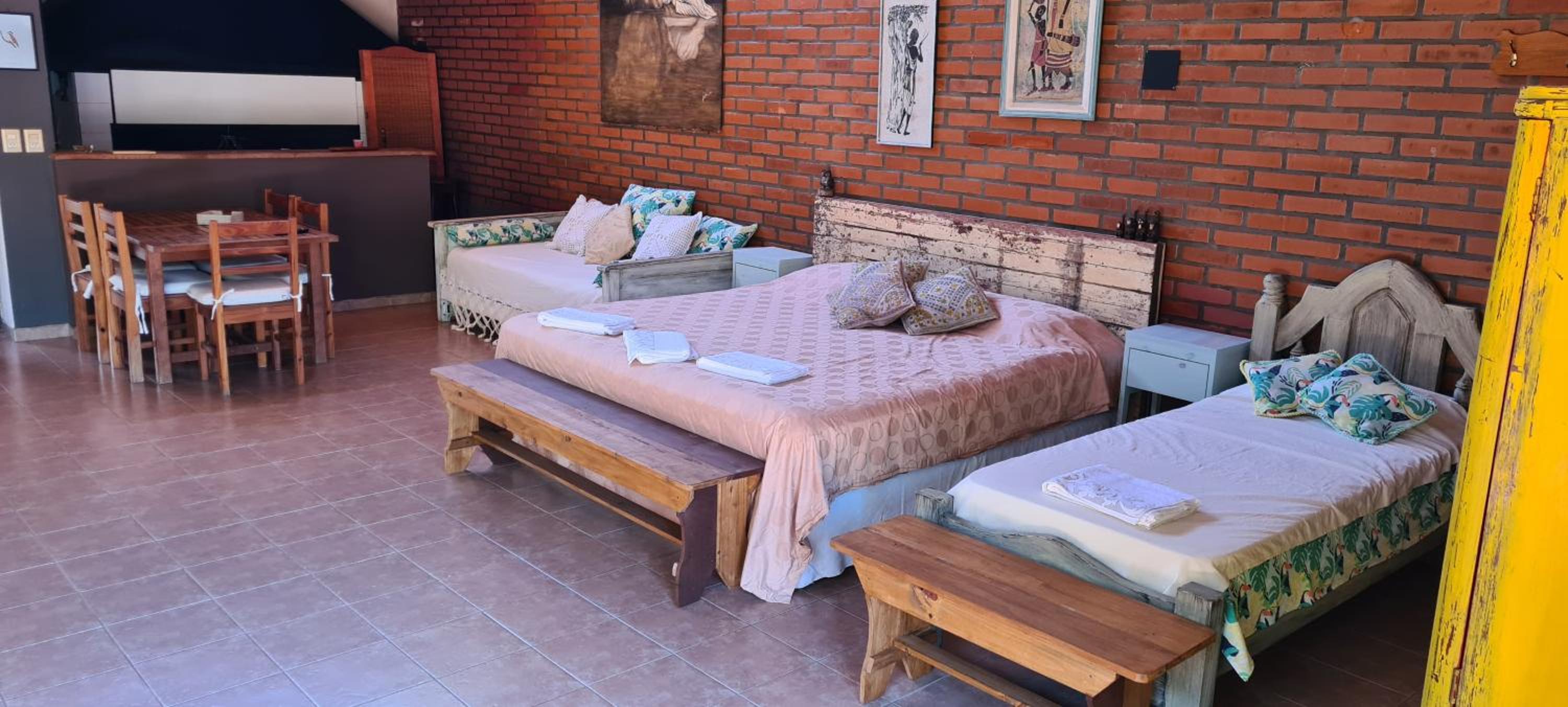 Nada de Tucanes. Piscina Loft