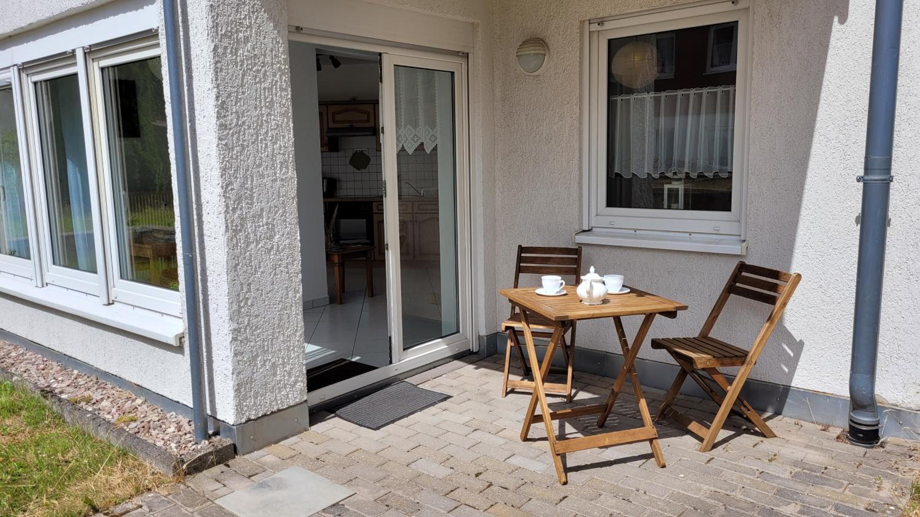 Wohlfühl-Ferienwohnung mit Tiefgarage im Grünen
