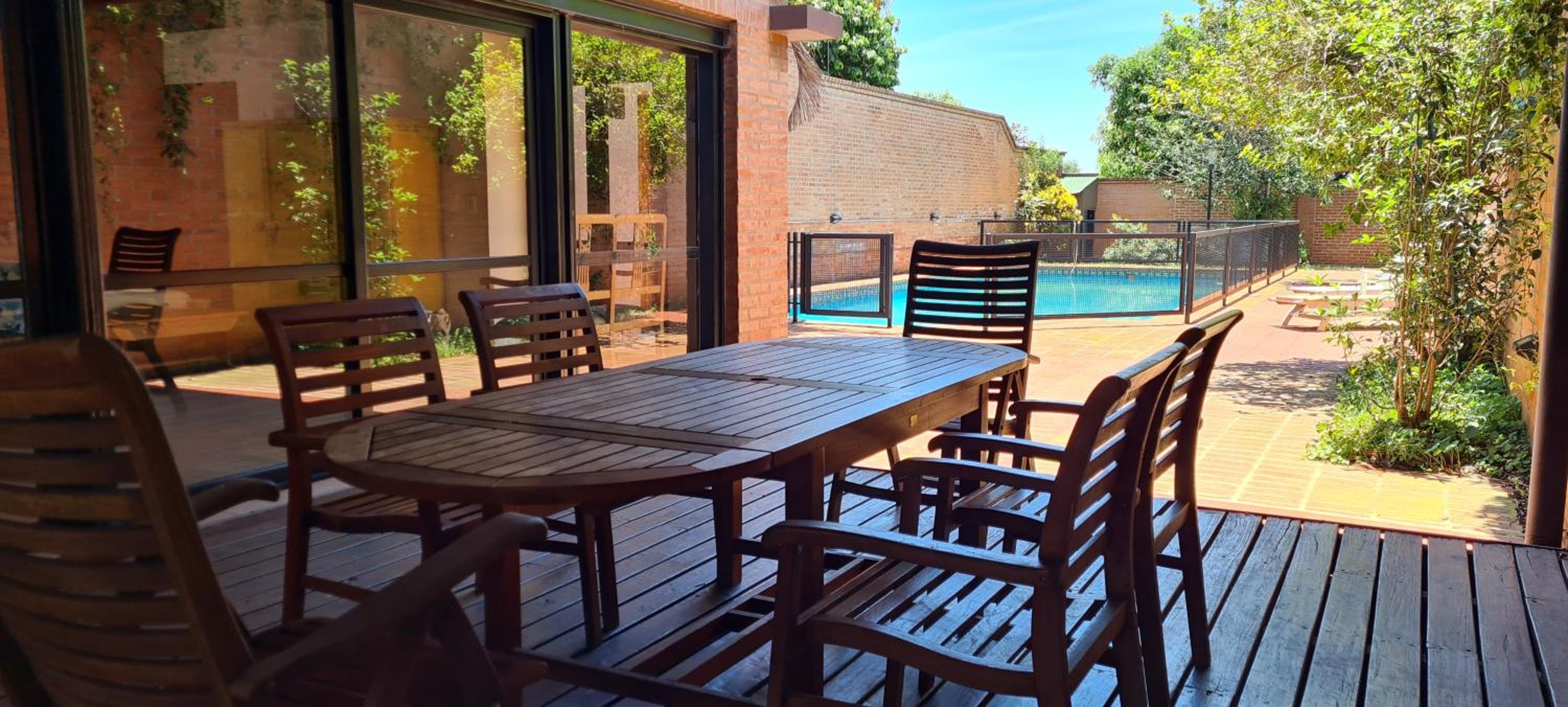 Nada de Tucanes. Piscina Loft