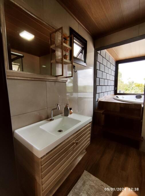 Cabana com hidro e natureza!