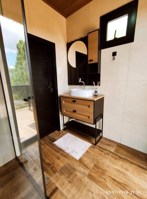Cabana com hidro e natureza!
