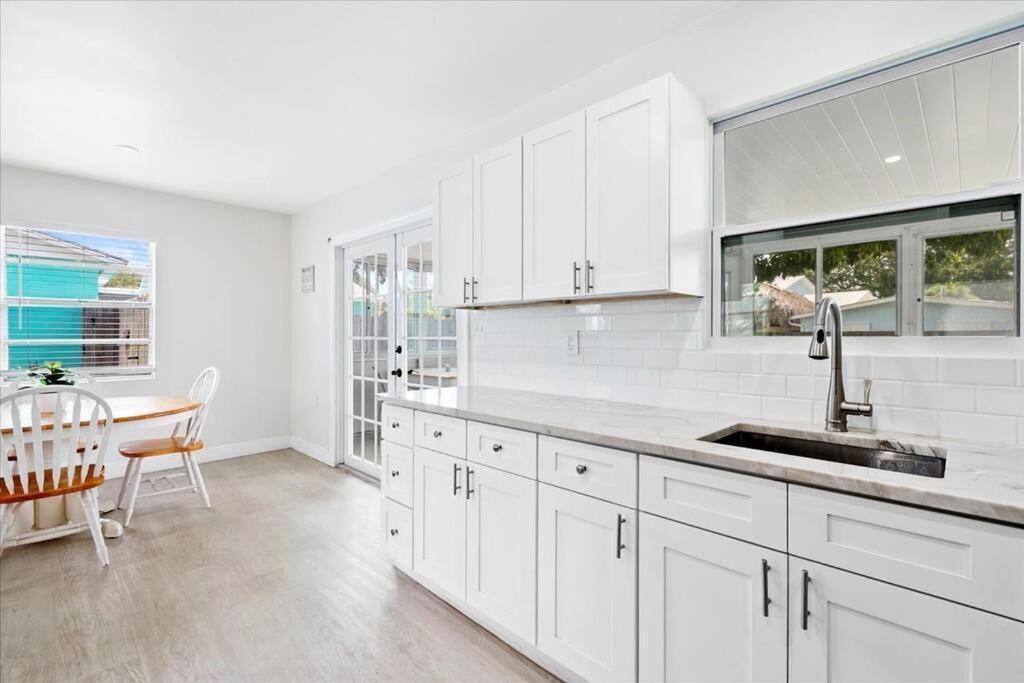 West Palm Beach Vacations - Newly remodled 3 Bd/2 Ba House in Central Jupiter - Property Image 1