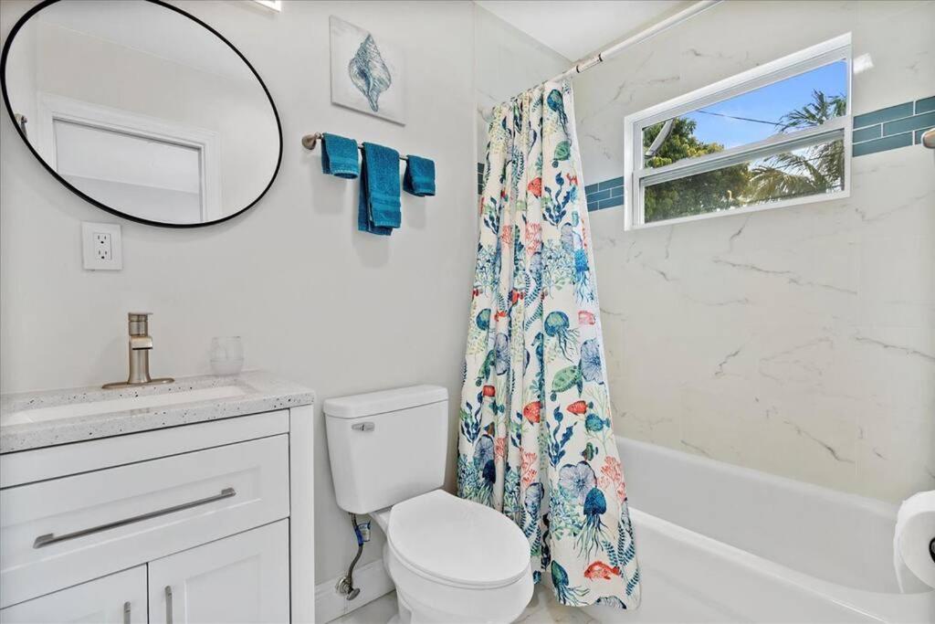West Palm Beach Vacations - Newly remodled 3 Bd/2 Ba House in Central Jupiter - Property Image 11