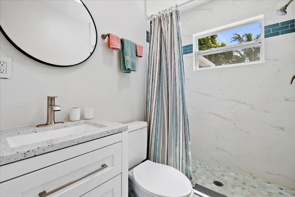 West Palm Beach Vacations - Newly remodled 3 Bd/2 Ba House in Central Jupiter - Property Image 4