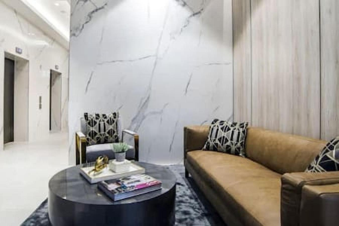 City Chic Living w Sunset Views 2BD1 Studio Apt