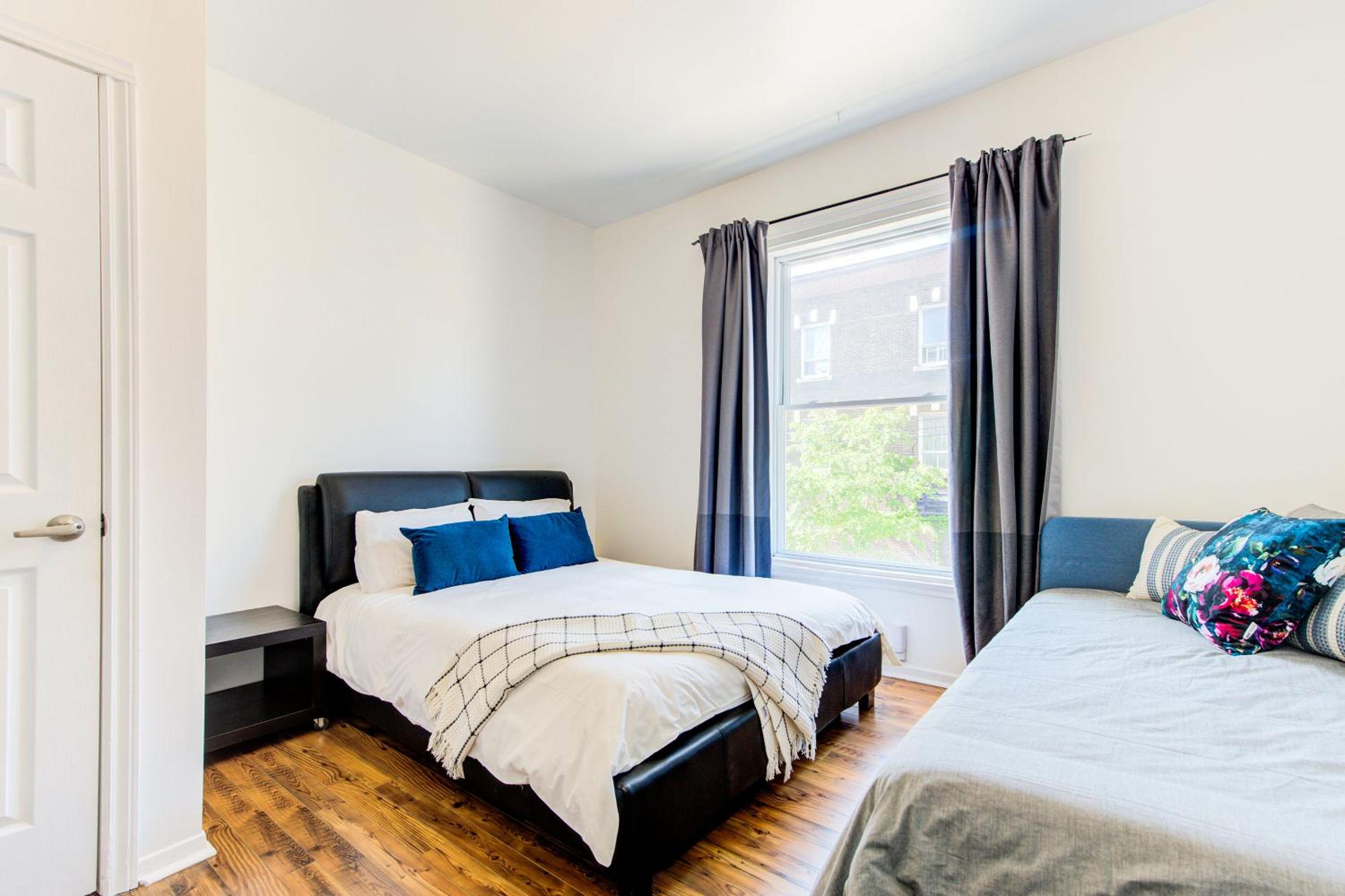 Chez Mont Royal Apartments!