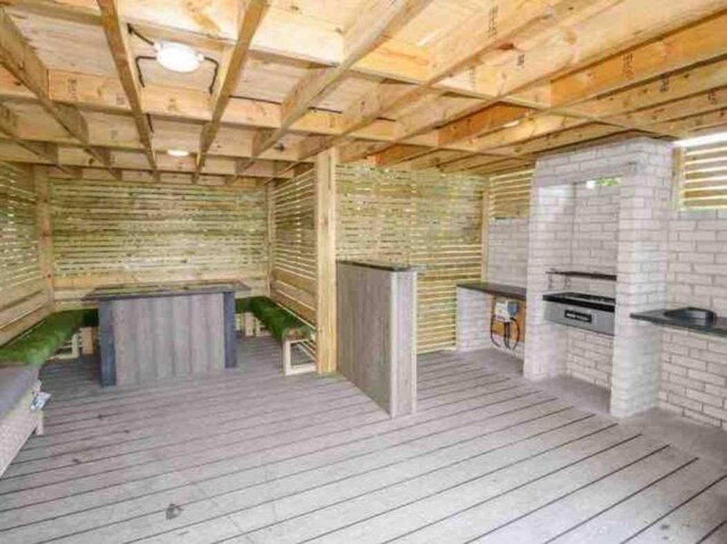 Pen-y-Coed ⥈ Modern ⥈ Hot Tub ⥈ Beautiful Views view 4