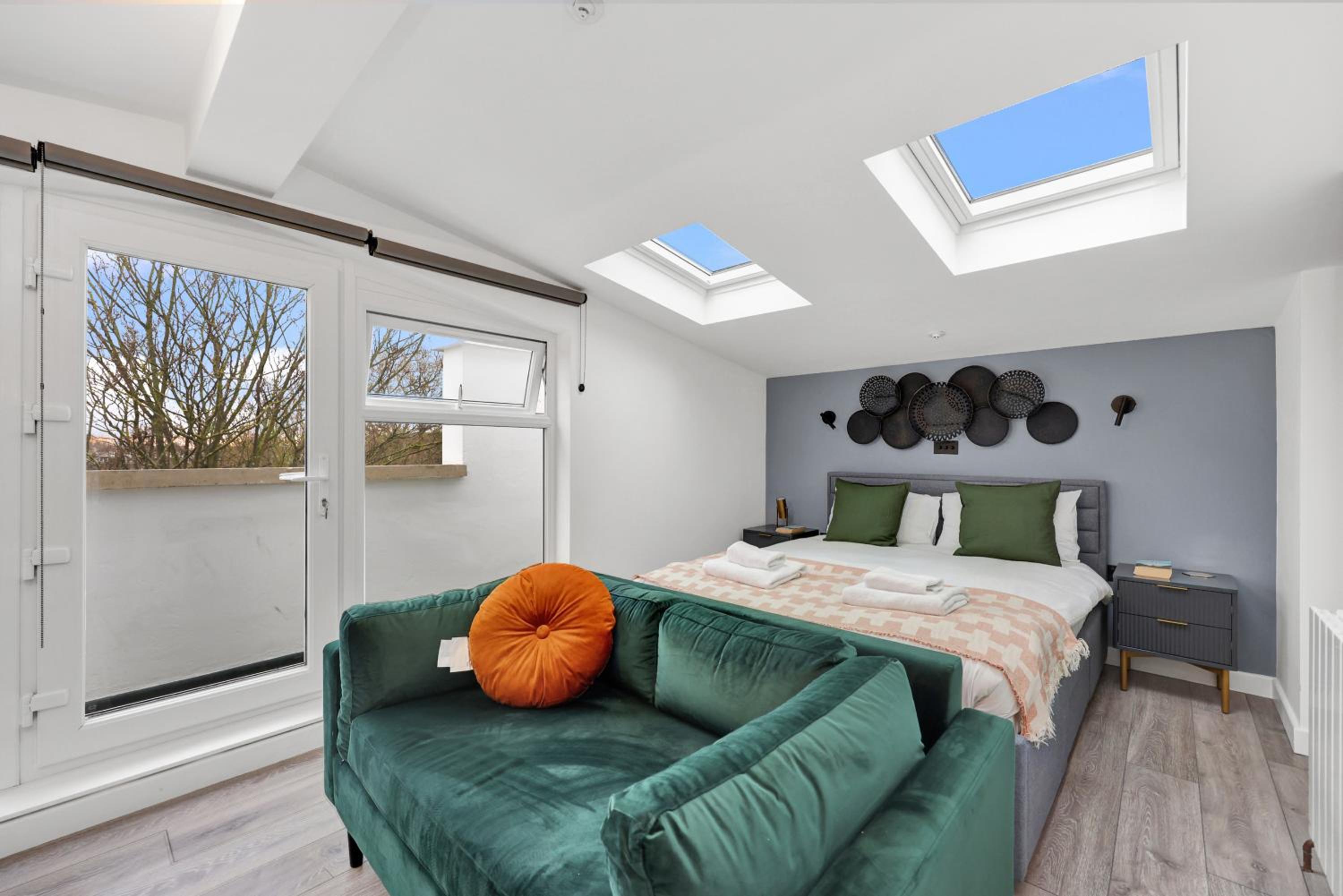 Hilldrop Apartments Short Term Rental & Flexible Renting Islington with Free WiFi, Parking & Garden