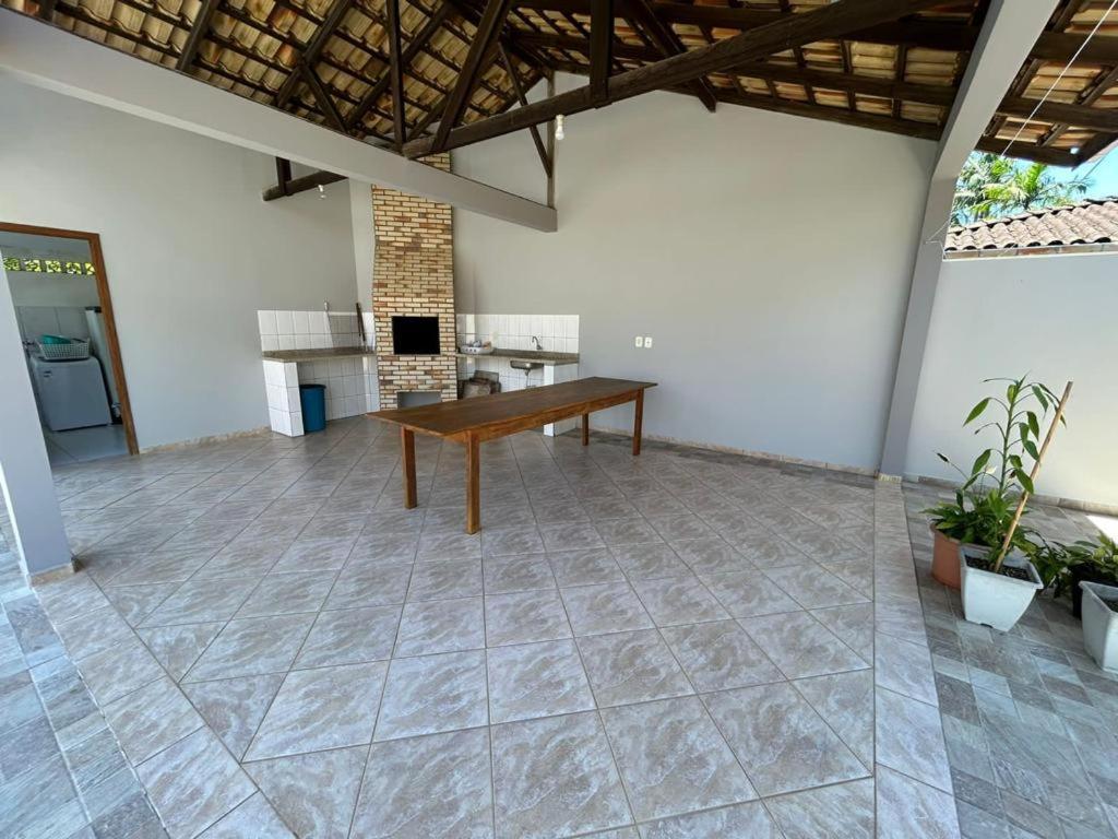 Sobrado JBK localizado a 200m do mar de Itapoá