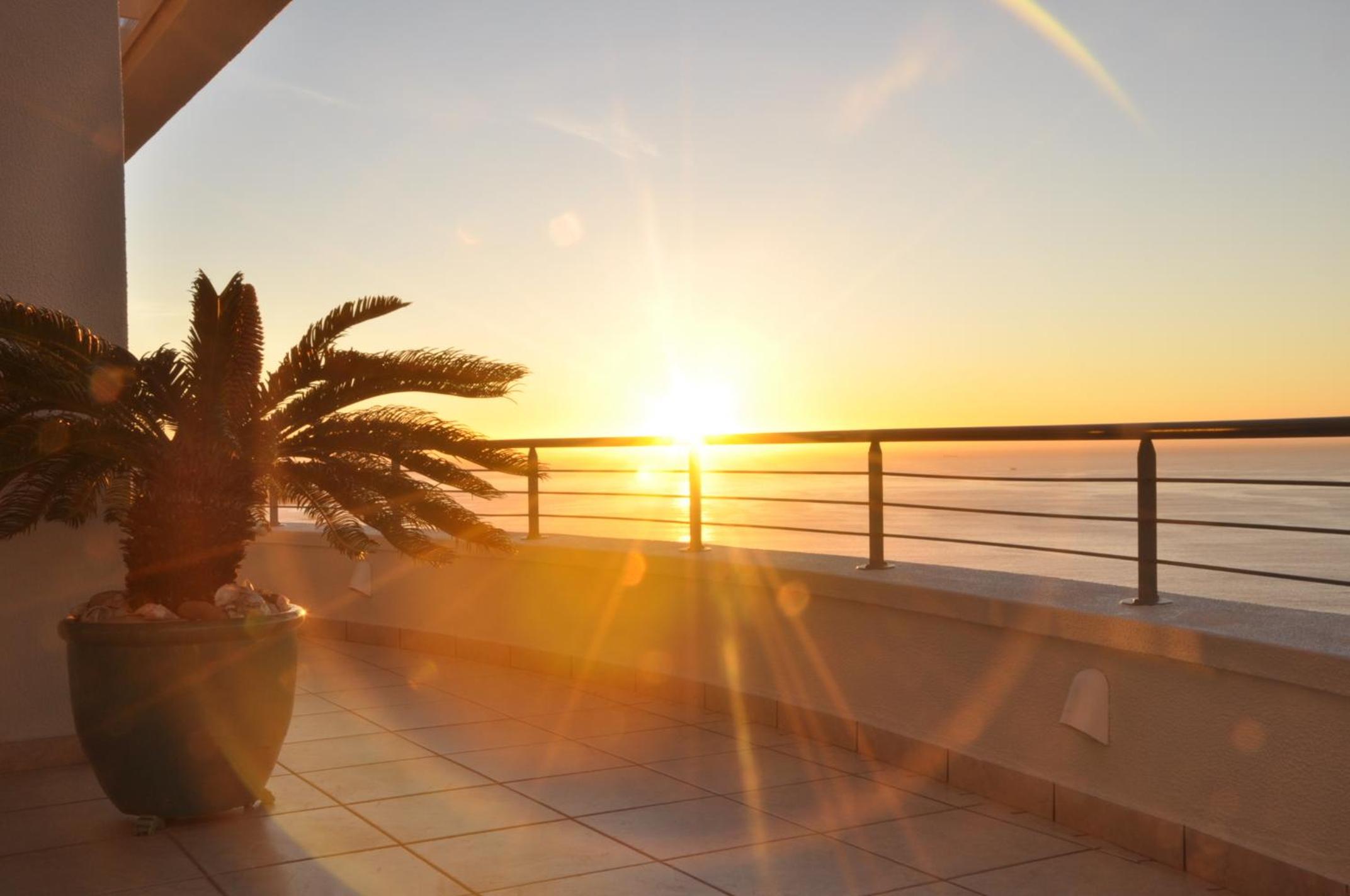 Bay Reflections Camps Bay Luxury Serviced Apartments